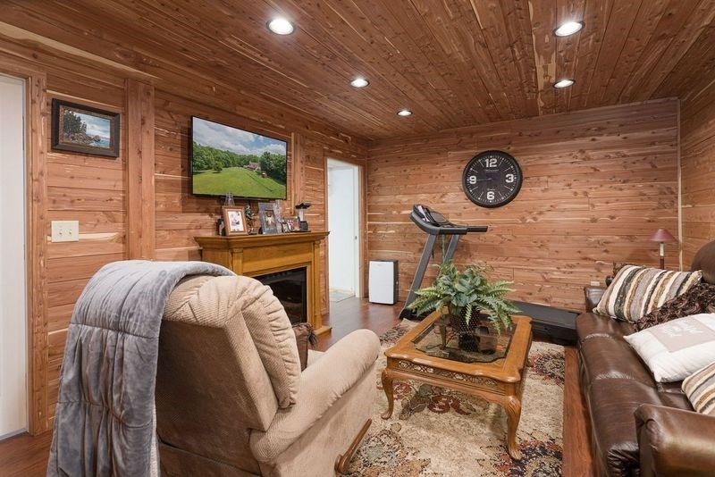 334 Avery Scroggs Rd Property Photo 18