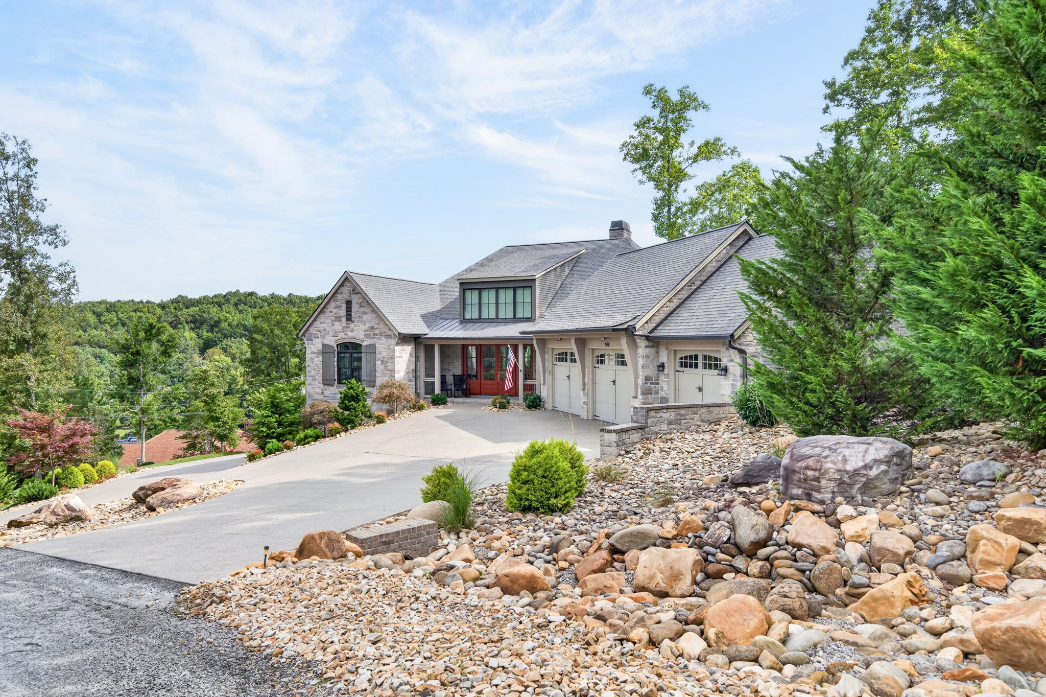 142 Pineridge Loop Property Photo 3