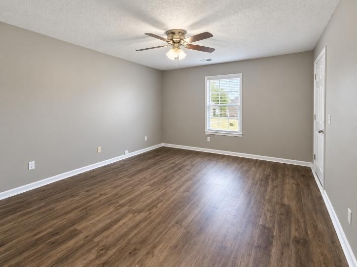 208 Ruf Dr Property Photo 2