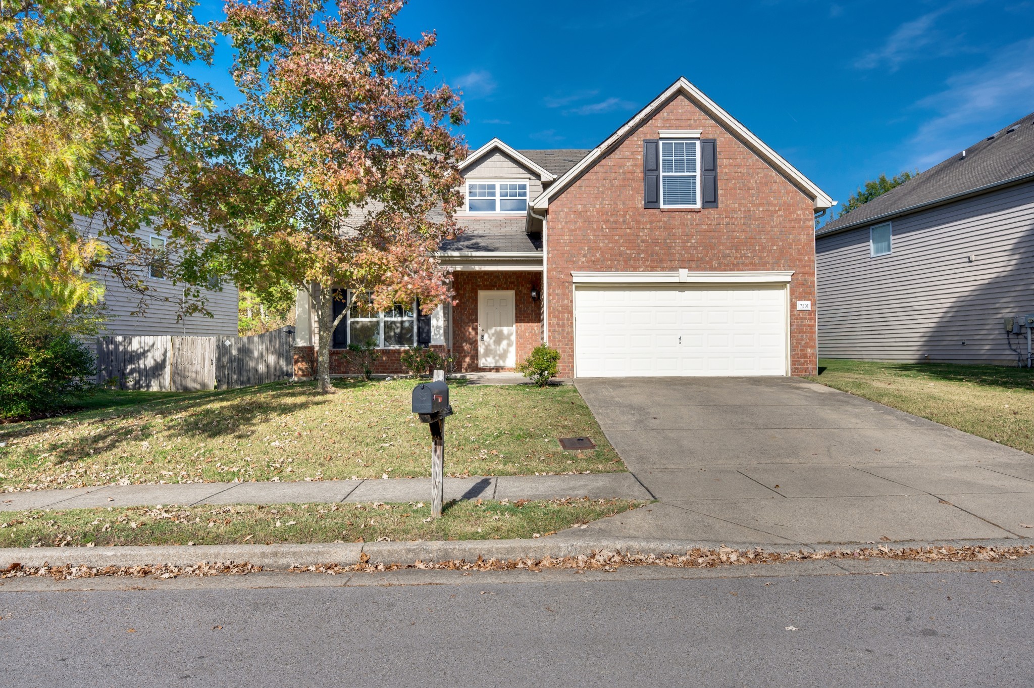 7301 Autumn Crossing Way Property Photo 1