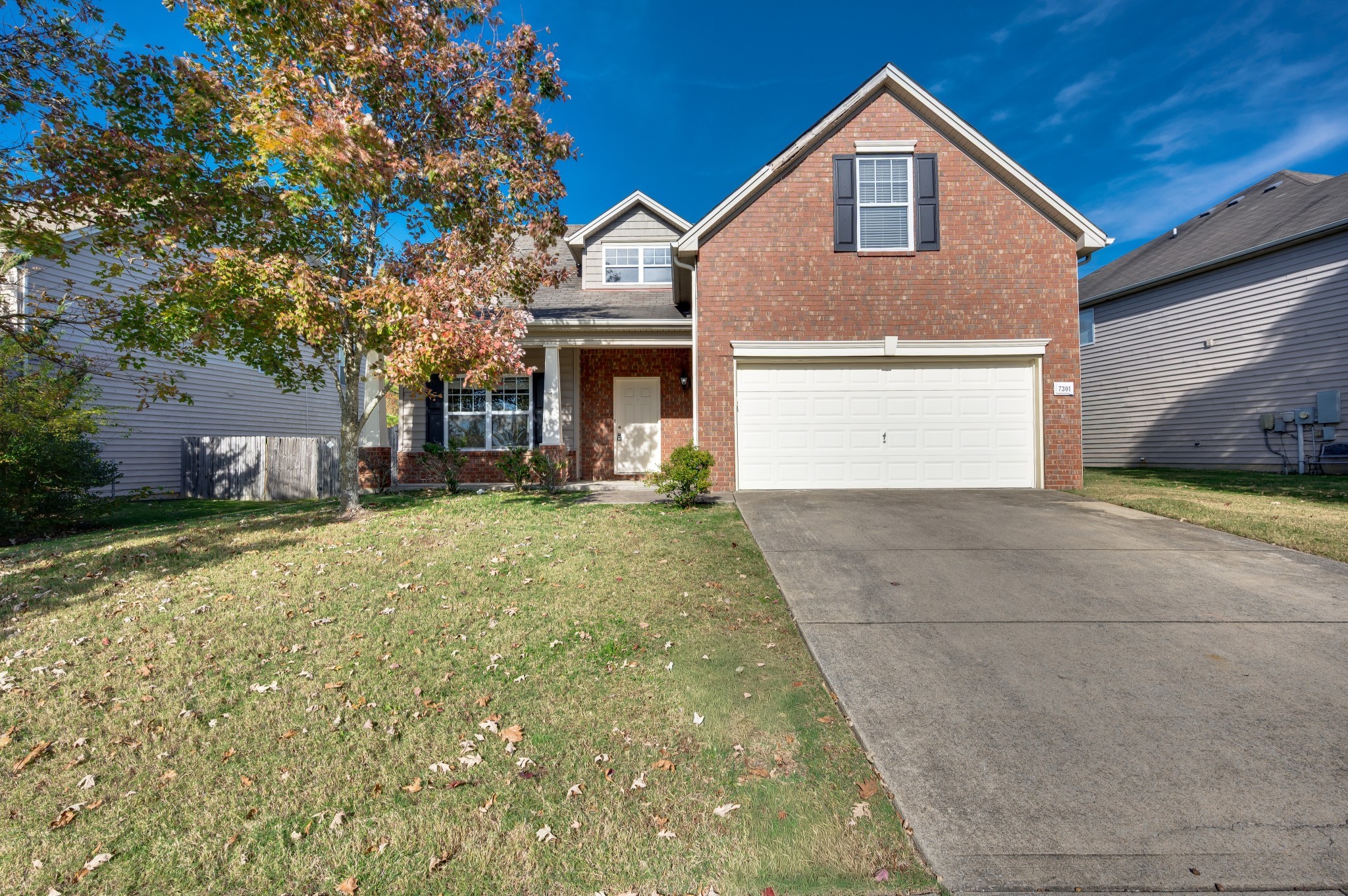 7301 Autumn Crossing Way Property Photo 3