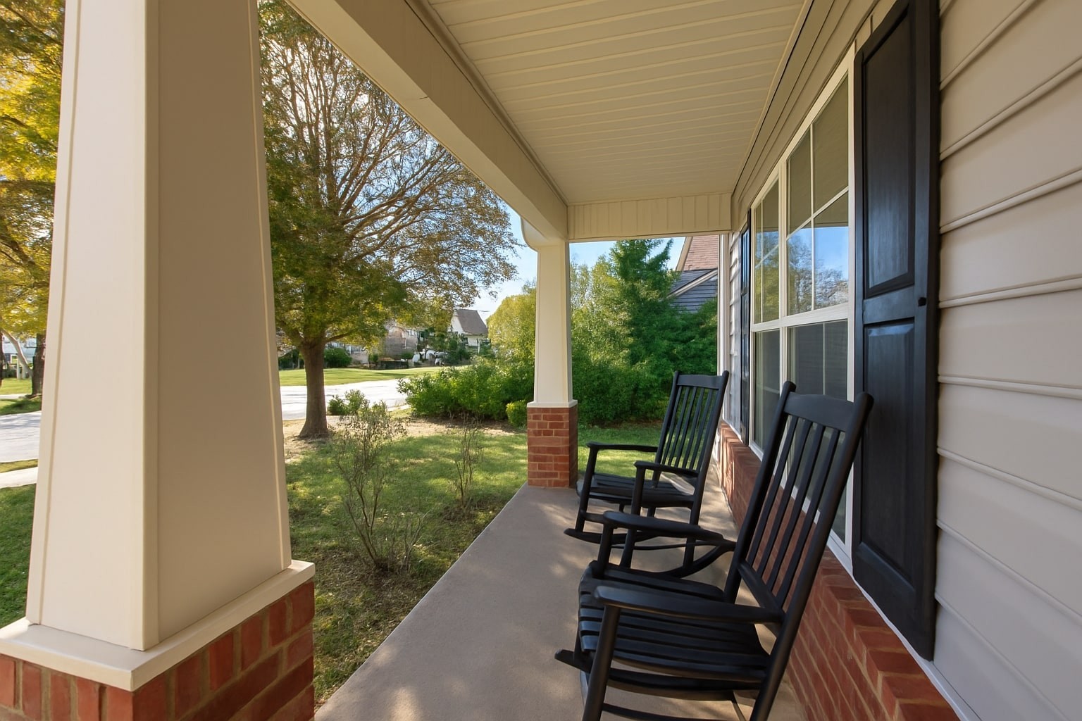 7301 Autumn Crossing Way Property Photo 5