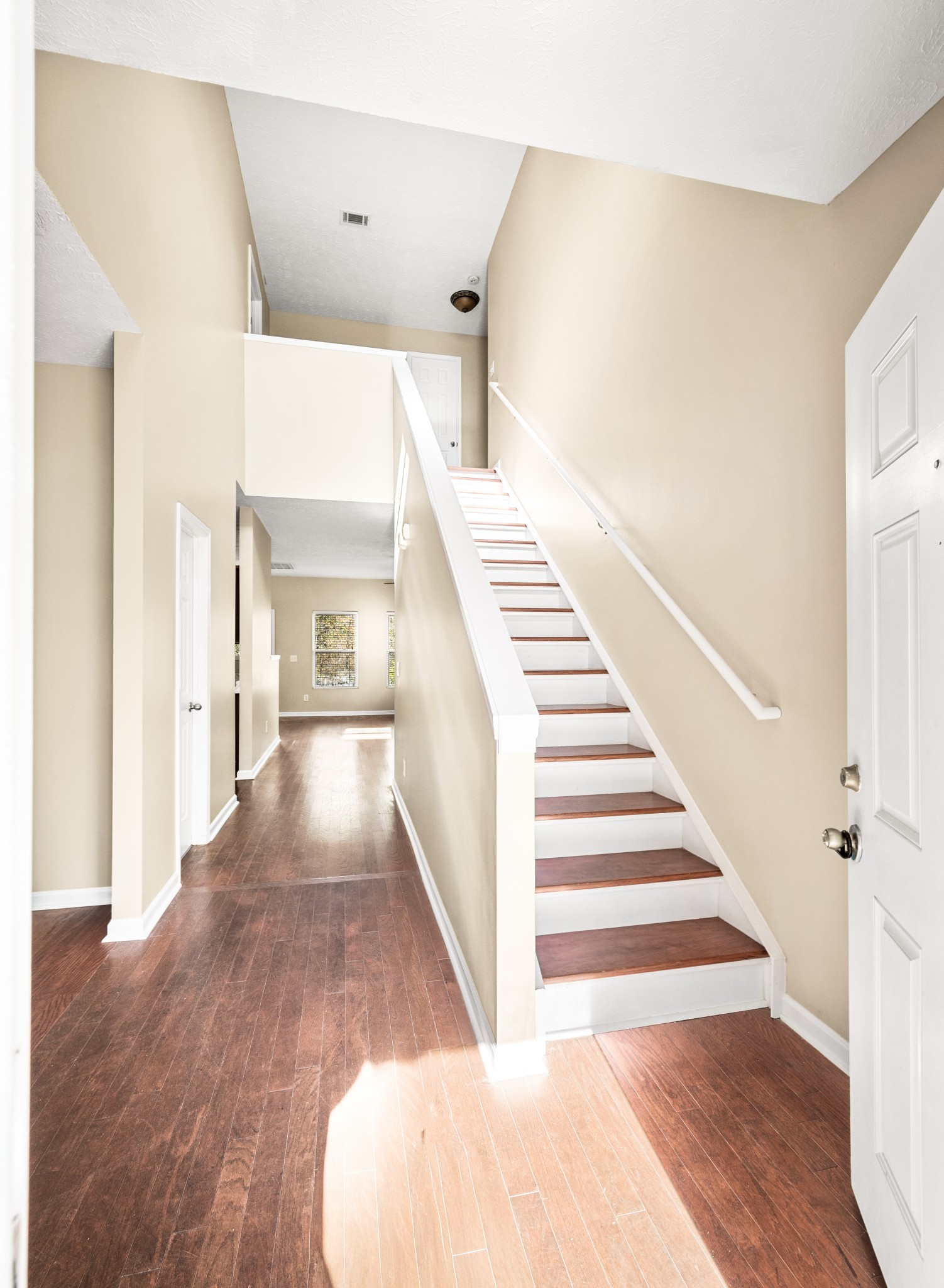 7301 Autumn Crossing Way Property Photo 7