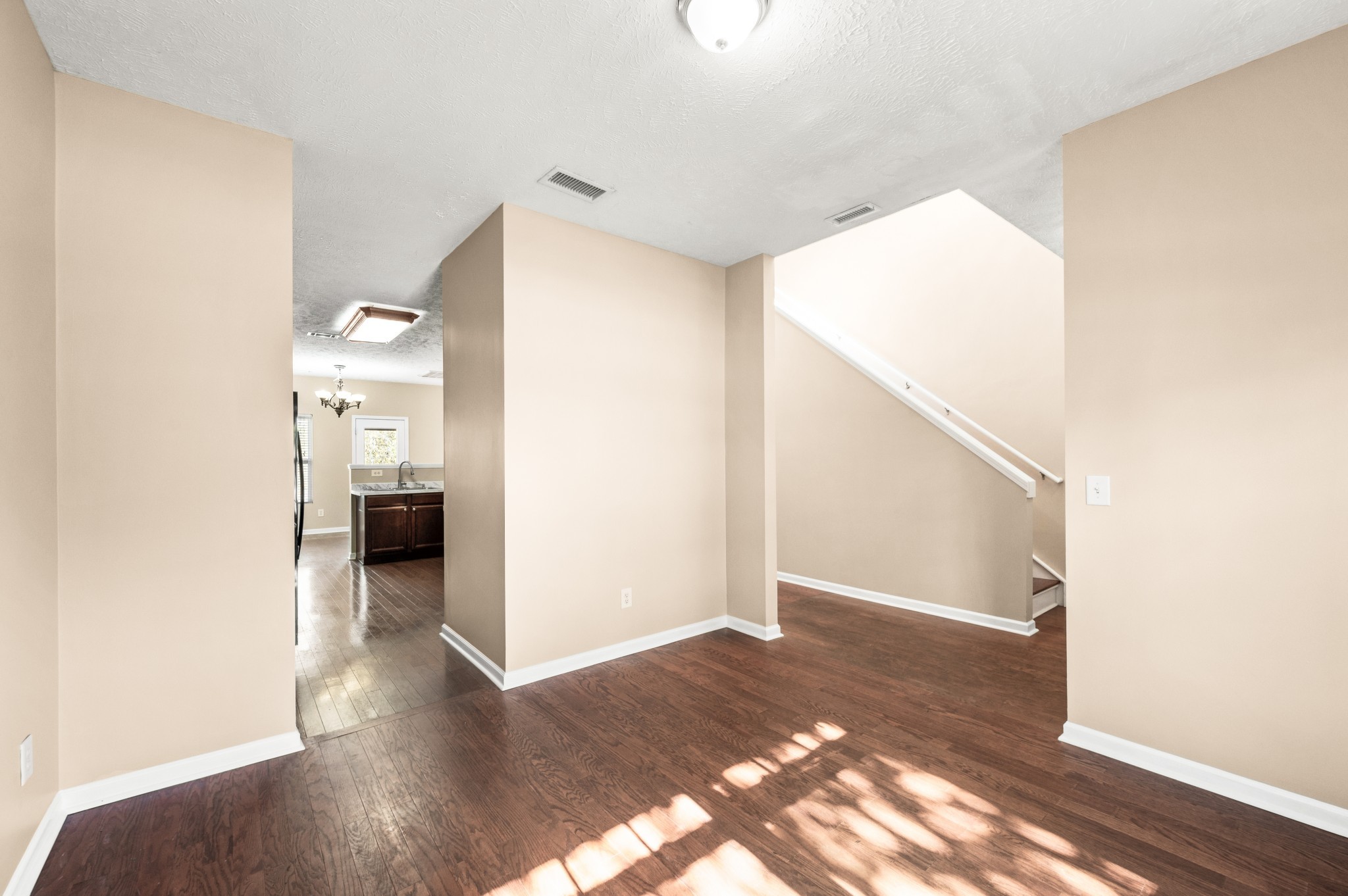 7301 Autumn Crossing Way Property Photo 10