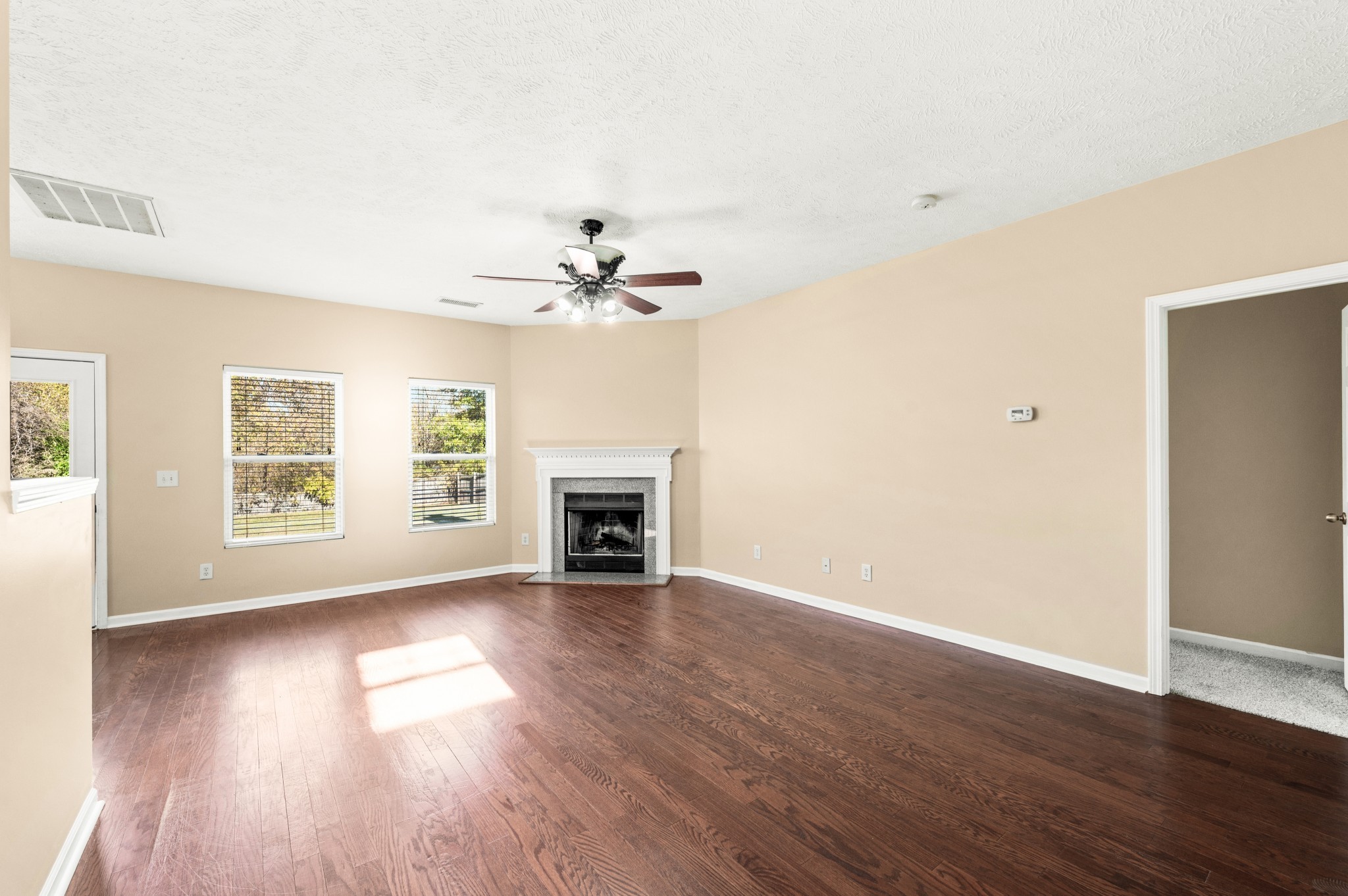 7301 Autumn Crossing Way Property Photo 13