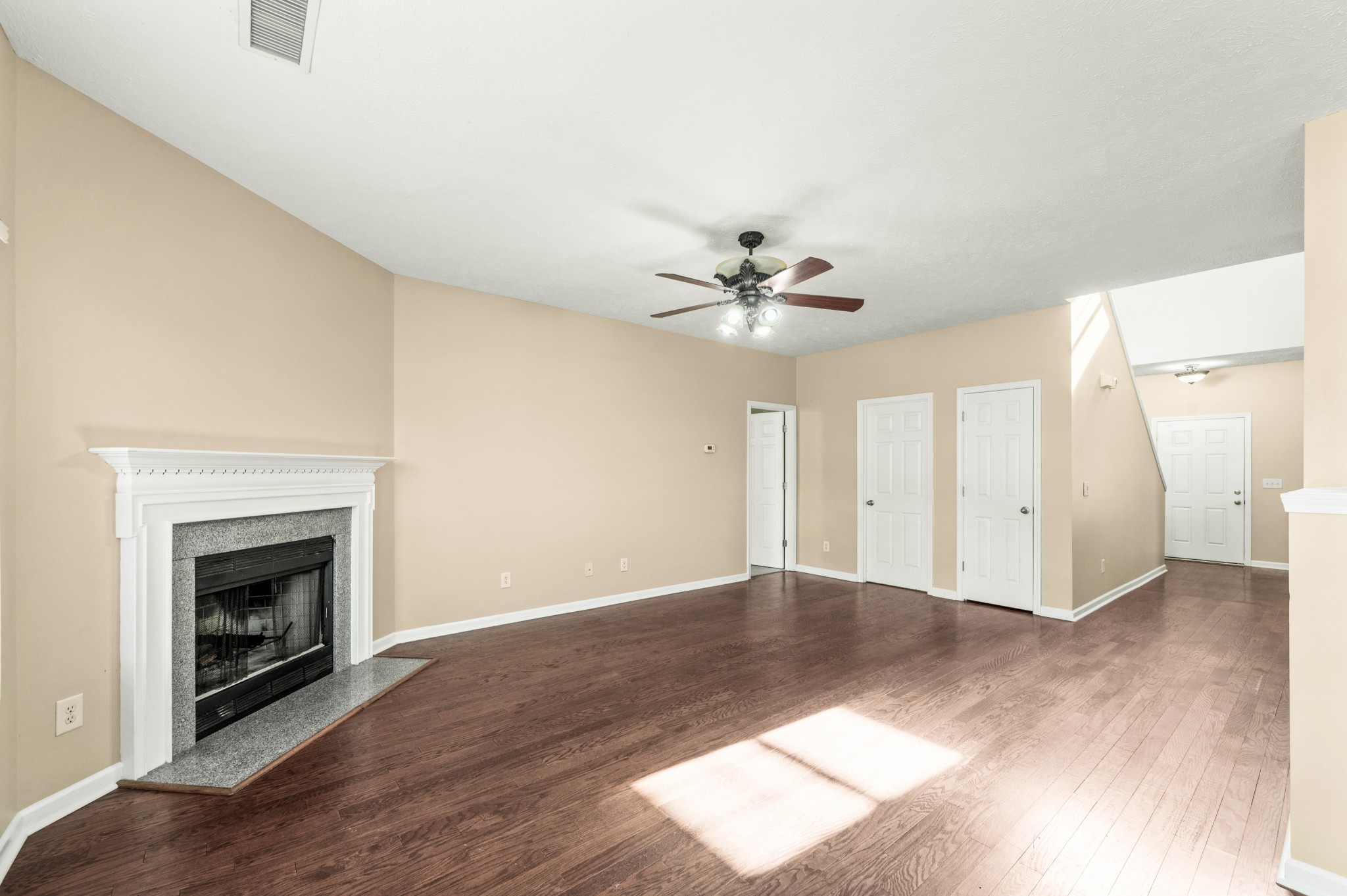 7301 Autumn Crossing Way Property Photo 17