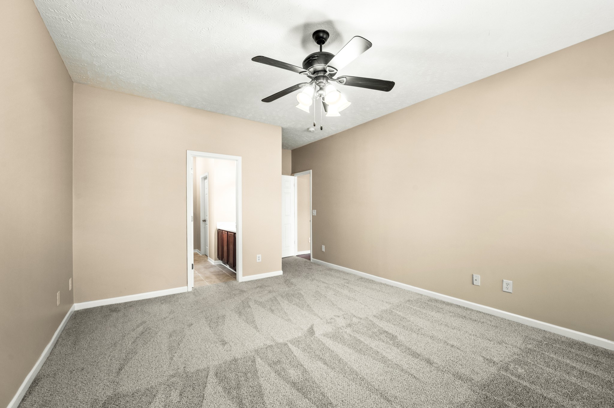 7301 Autumn Crossing Way Property Photo 31