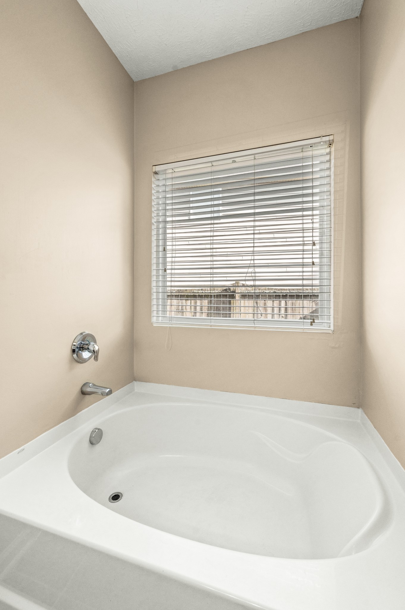 7301 Autumn Crossing Way Property Photo 33
