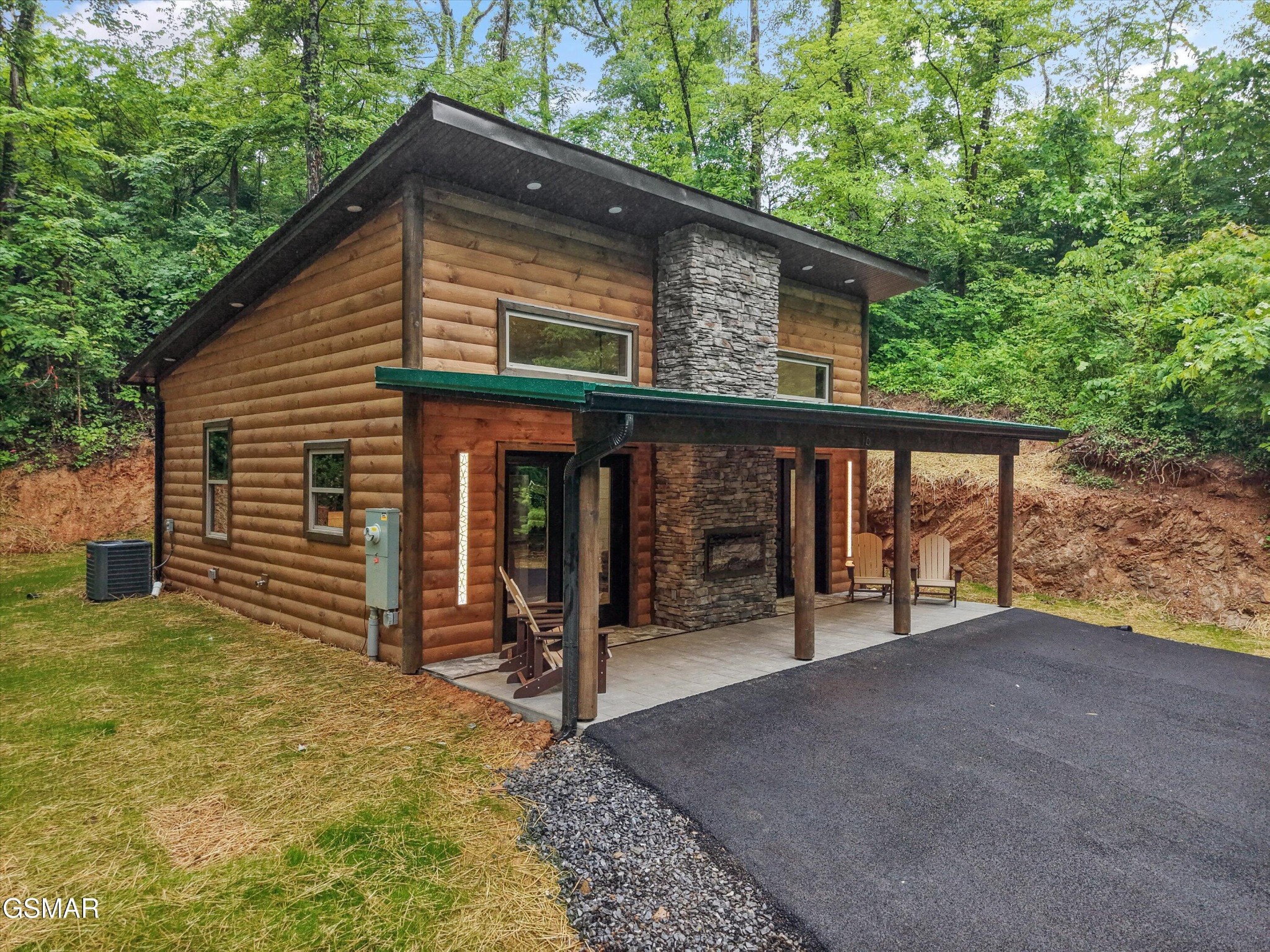 2036 Ridge Road Property Photo 2