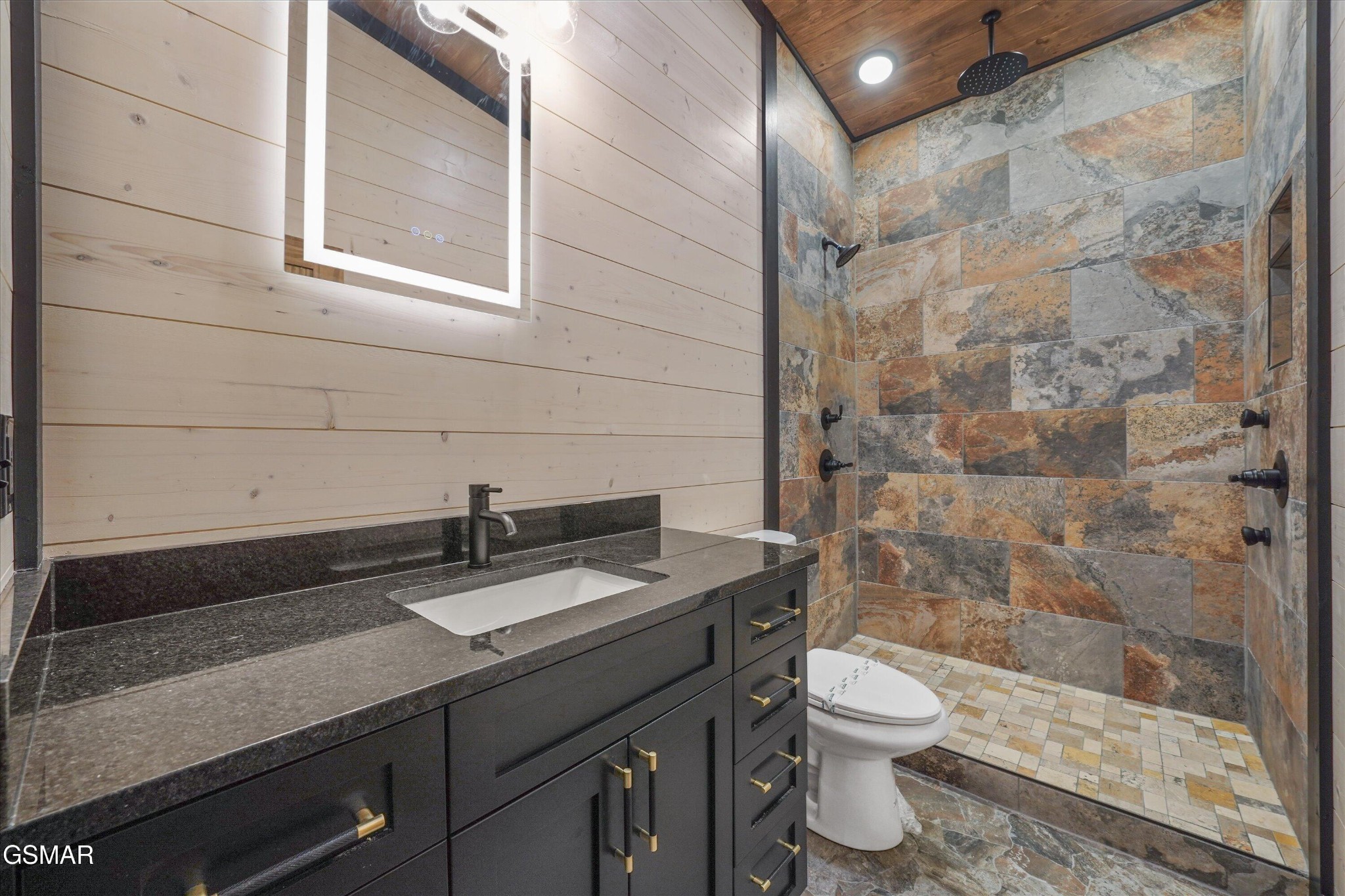 2036 Ridge Road Property Photo 12