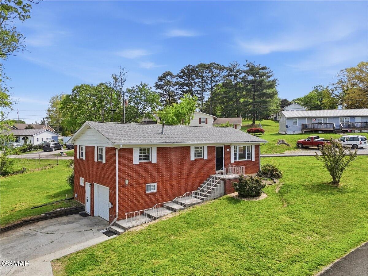 1106 Lockhart Road Property Photo 1
