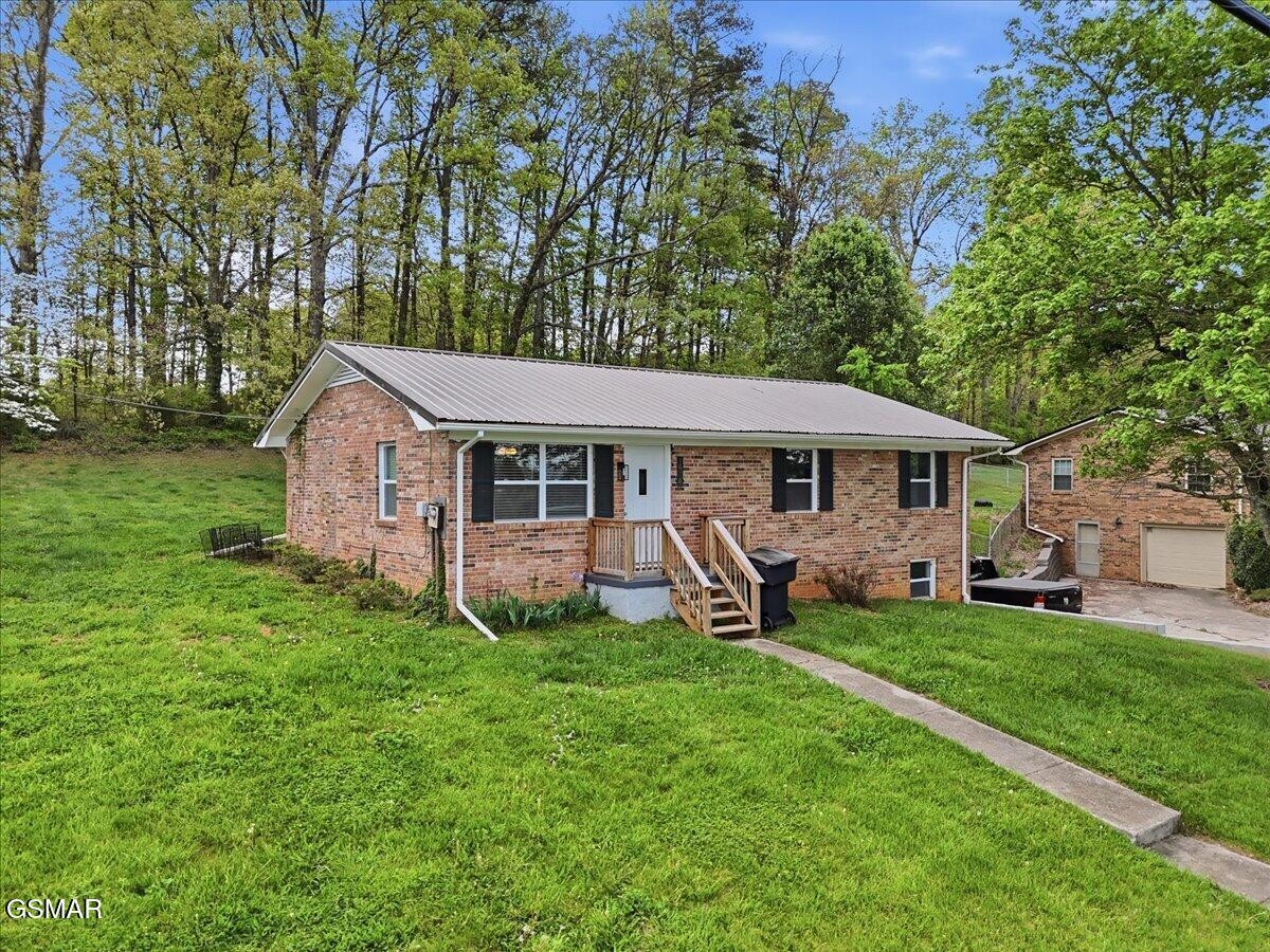 1698 Elgin Drive Property Photo 1