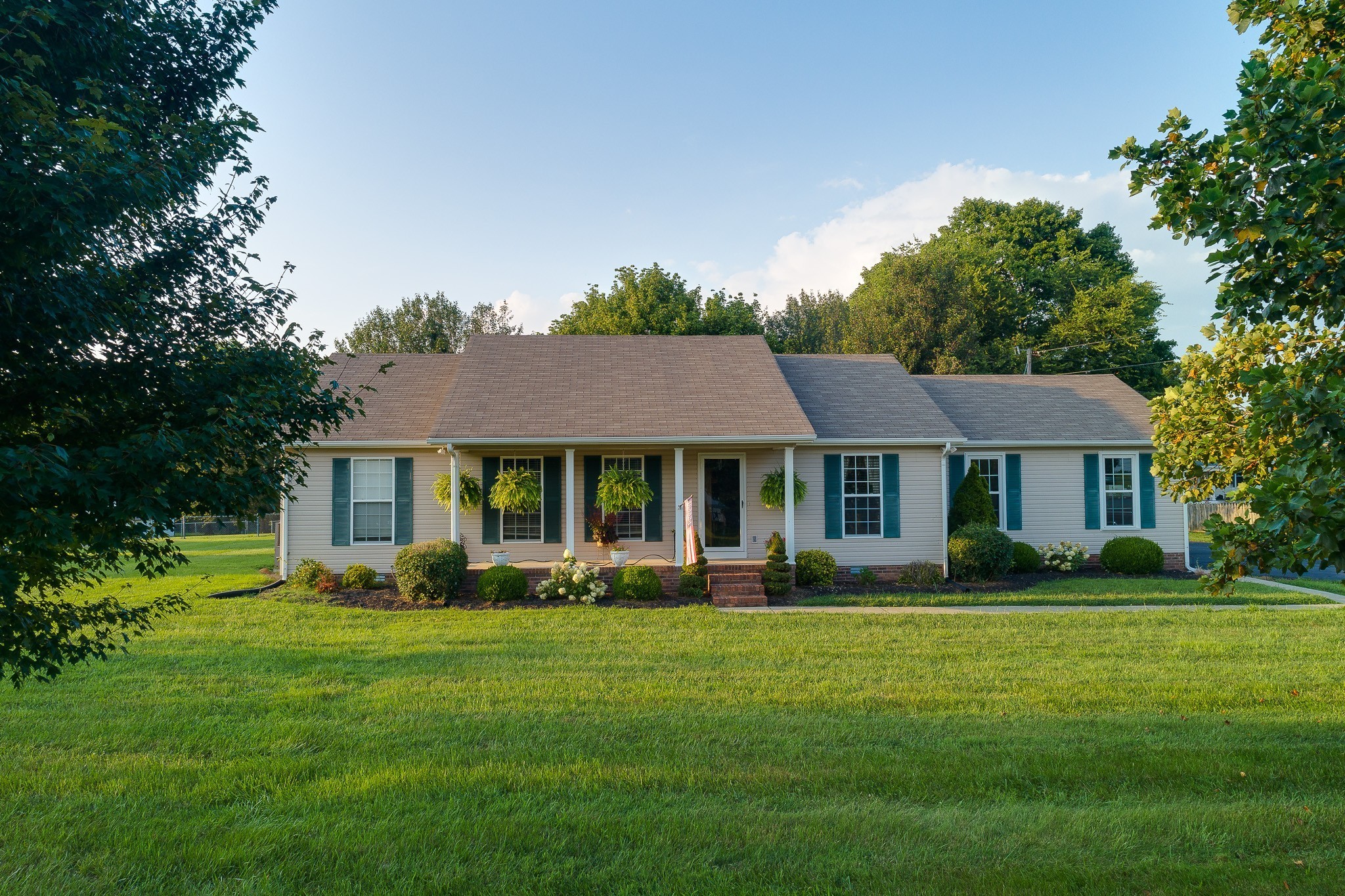 2202 Sims Rd Property Photo 1