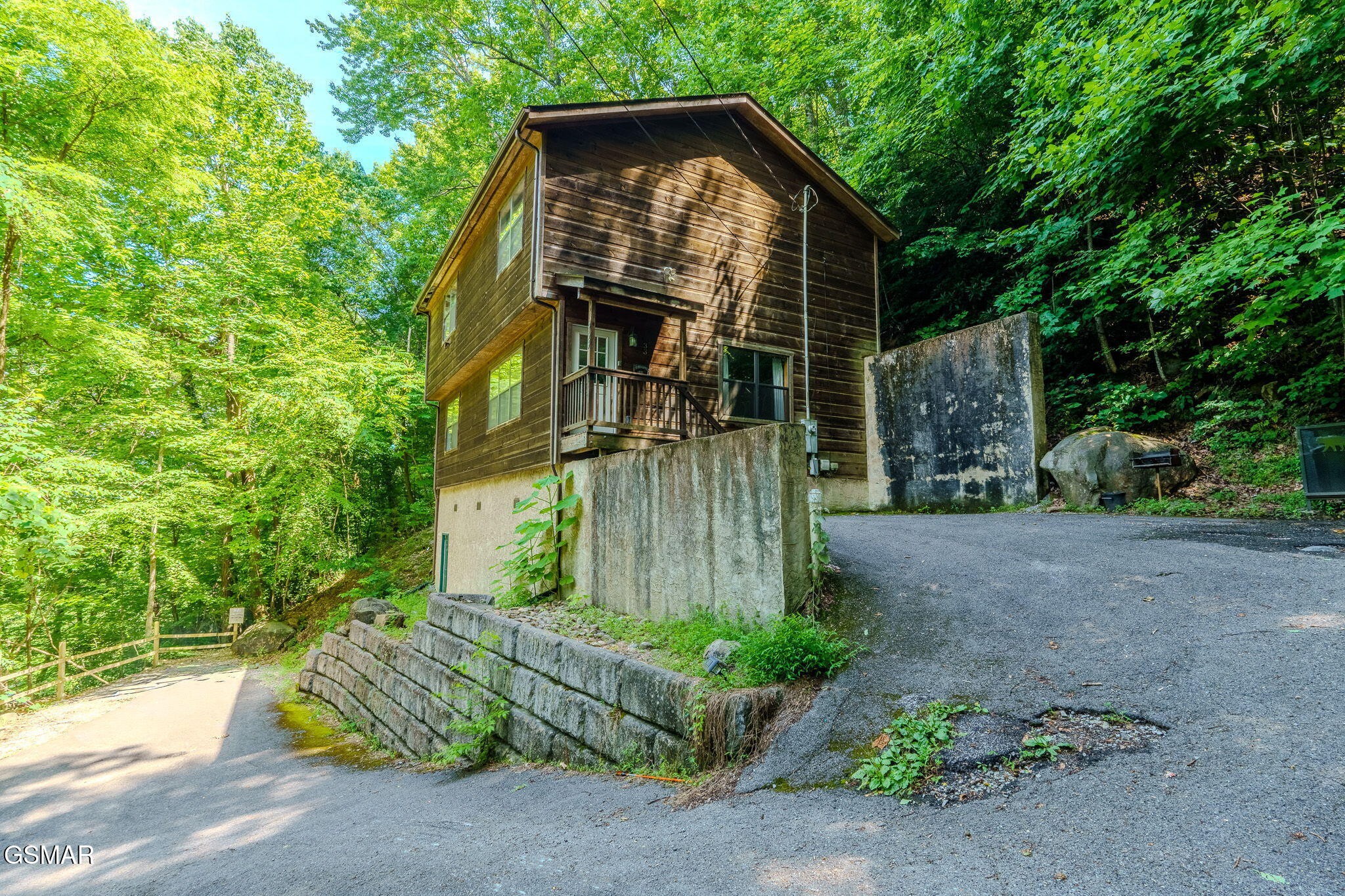 933 Ski Mountain Road Property Photo 1