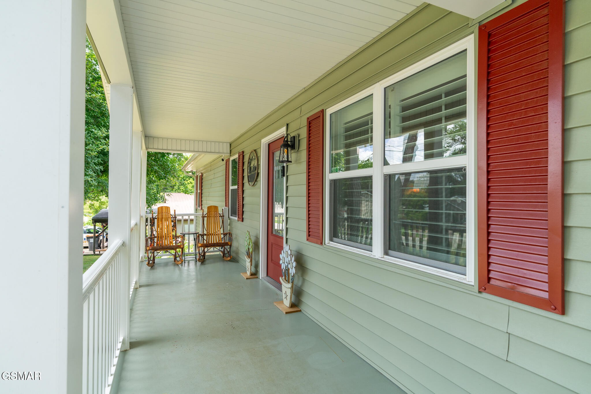 2360 Pinewood Drive Property Photo 4