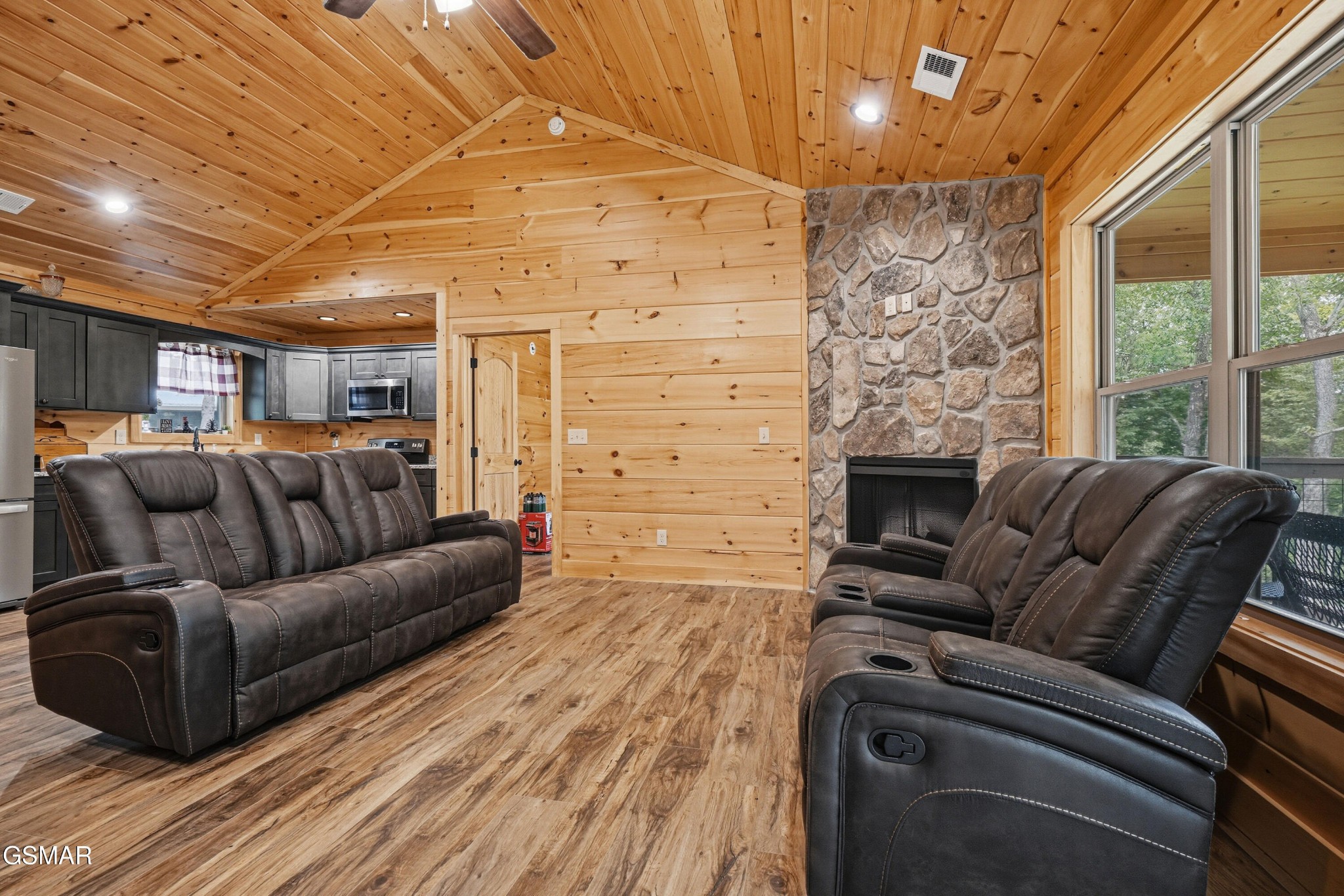 4923 Cote Way Property Photo 12
