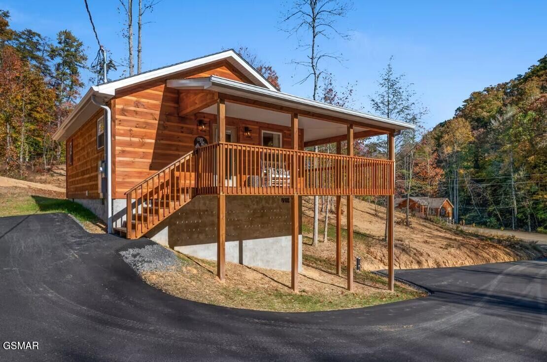 2109 Bluff Ridge Road Property Photo 1