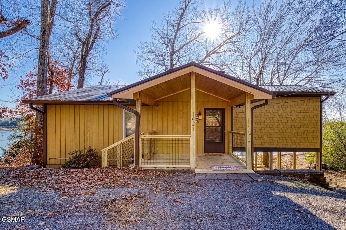 1421 Highway 139 Property Photo 1