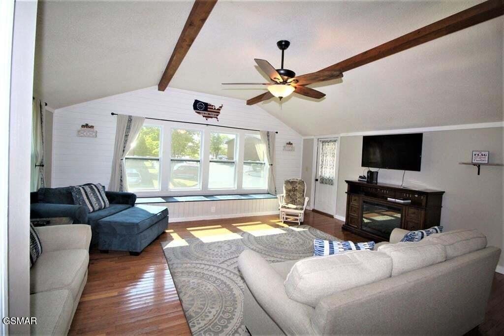 3310 Winston Street Property Photo 10