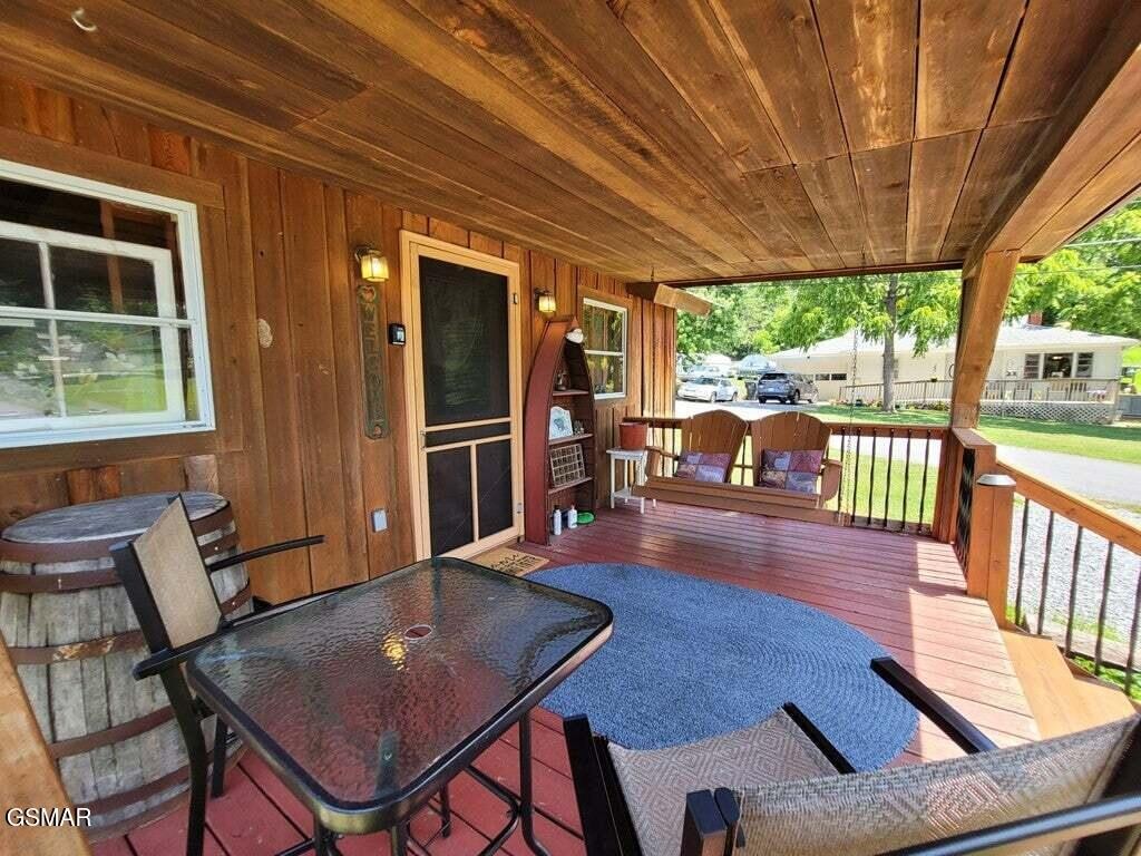 3310 Winston Street Property Photo 45