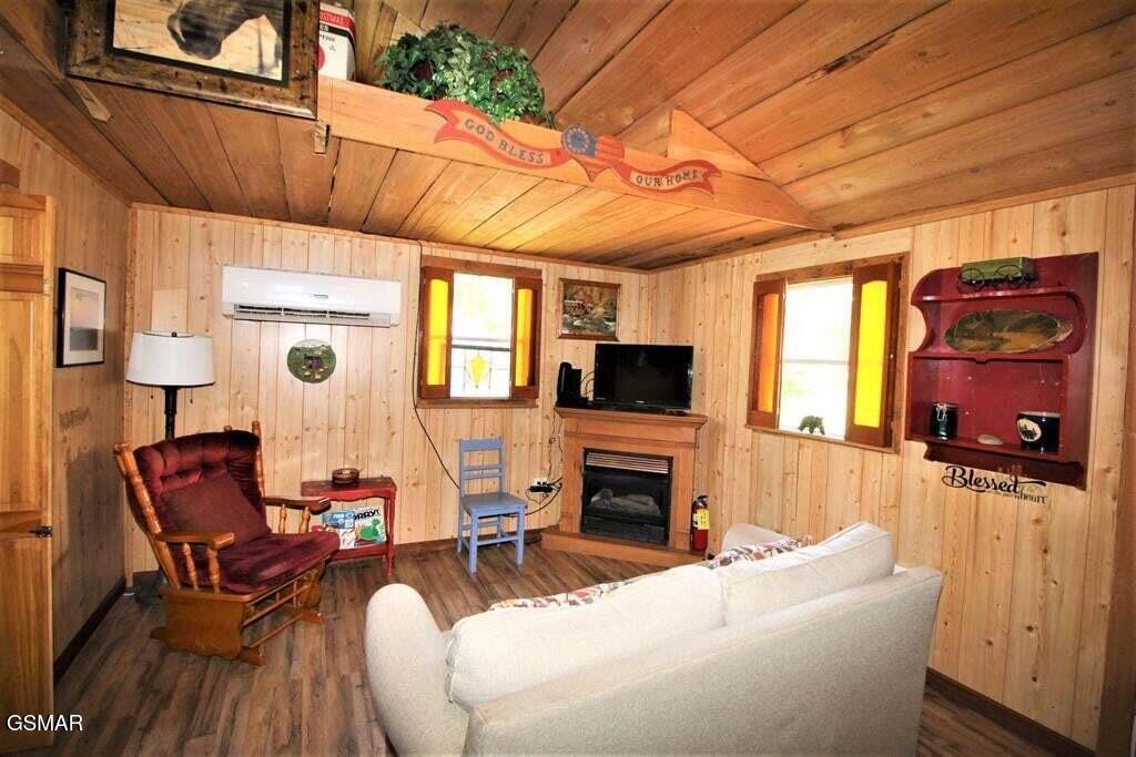 3310 Winston Street Property Photo 47