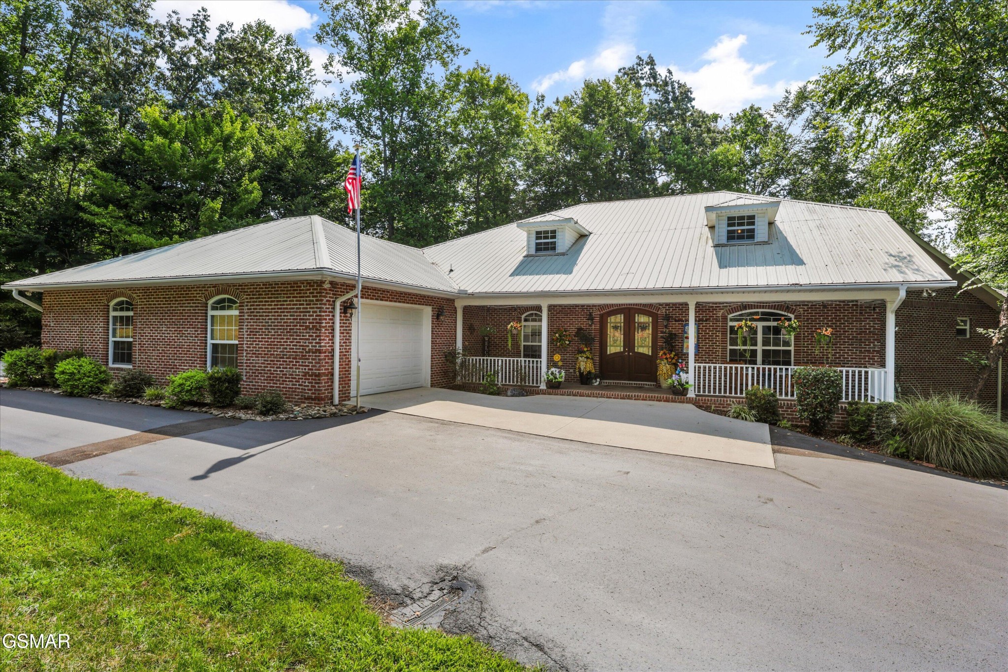 860 Black Fox Harbor Road Property Photo 1