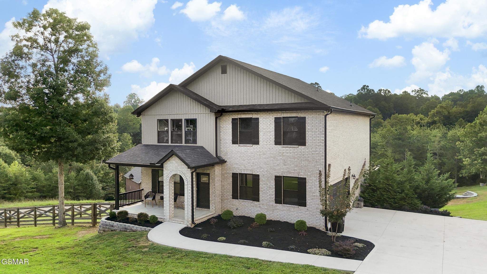 1007 Crown Ridge Lane Property Photo 1