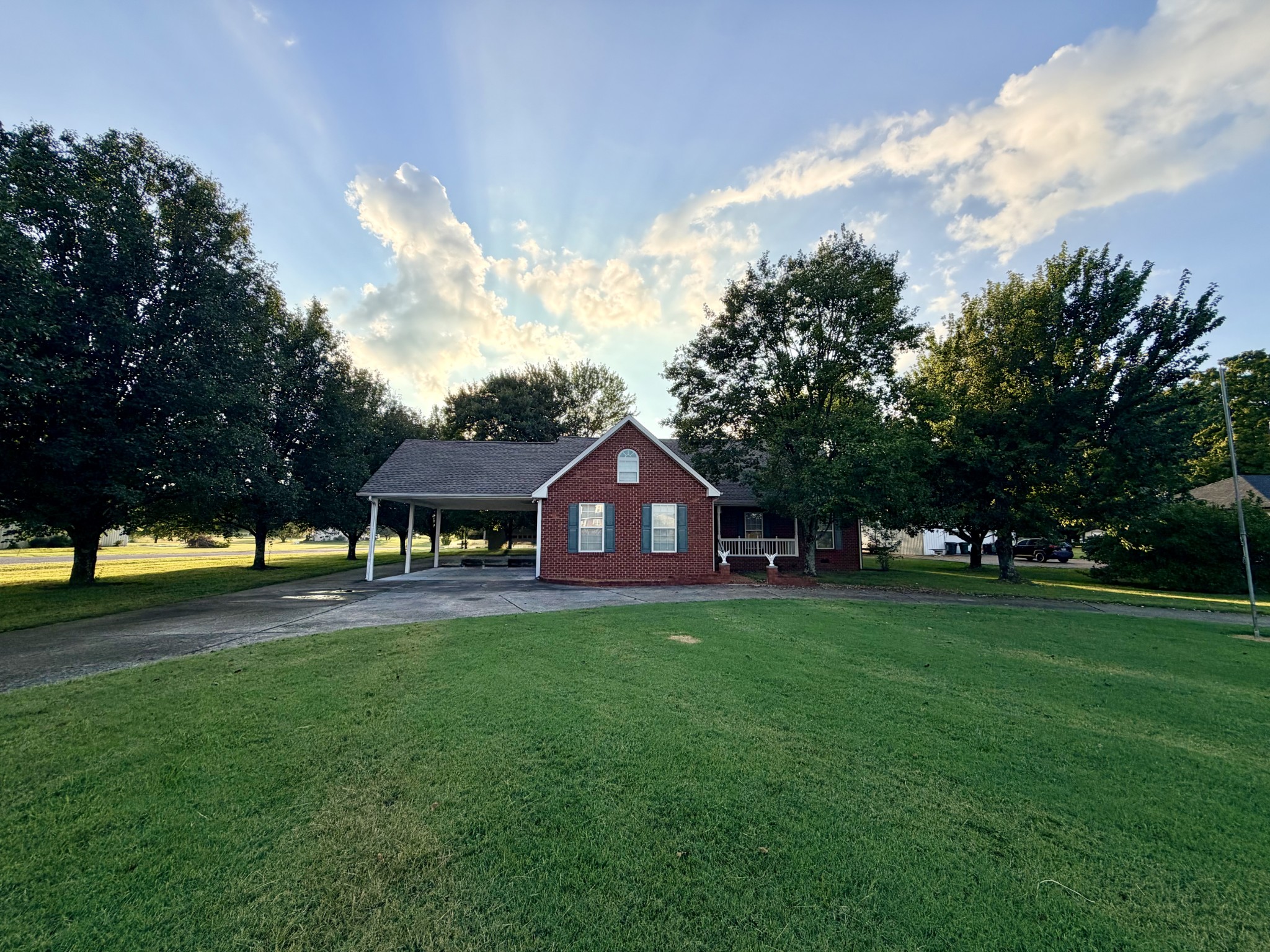 759 Rock Springs Rd Property Photo 1