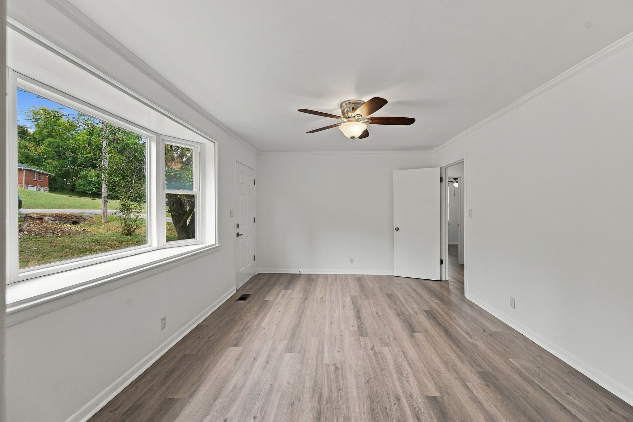 2206 Courtney Ave Property Photo 7