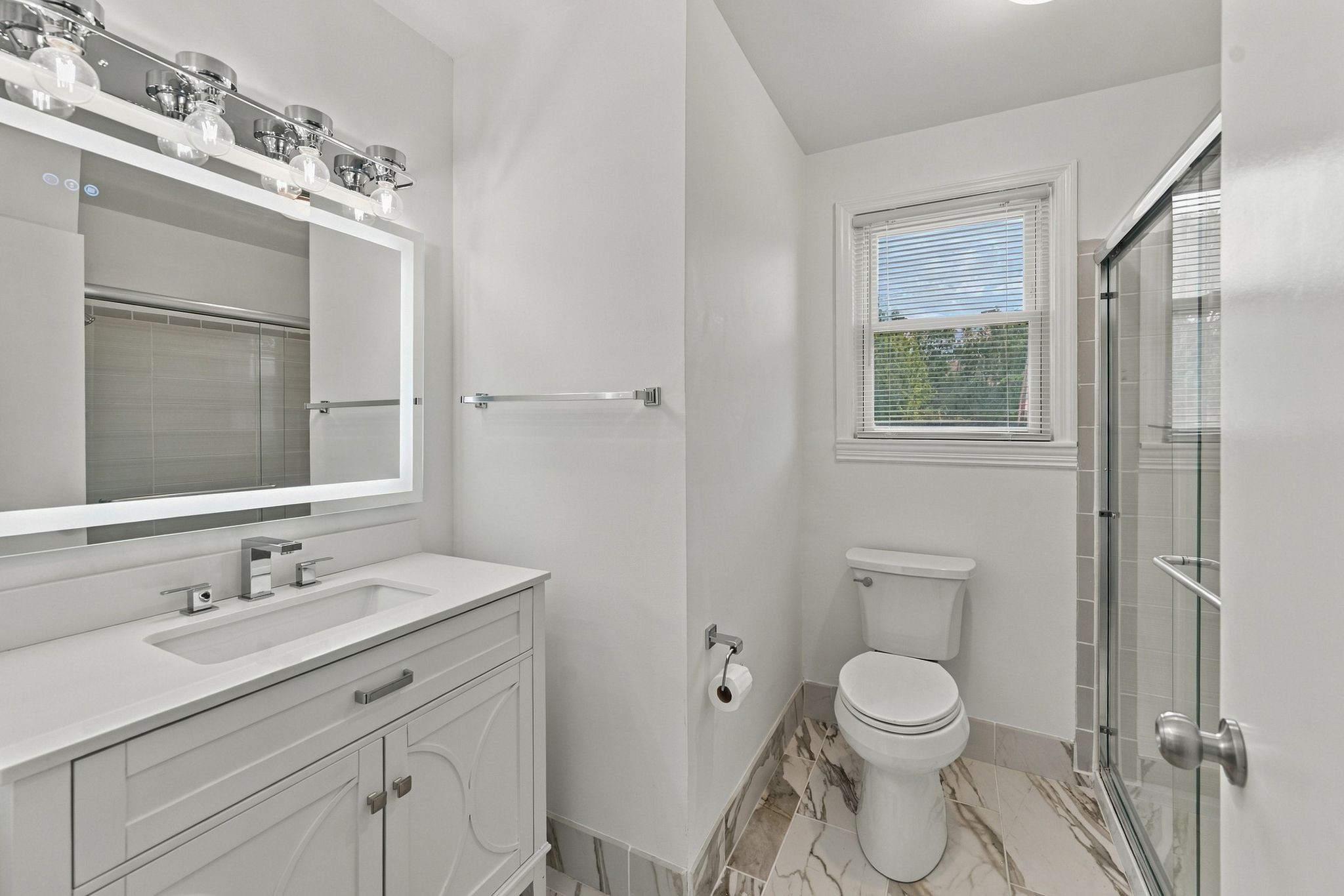 2206 Courtney Ave Property Photo 16