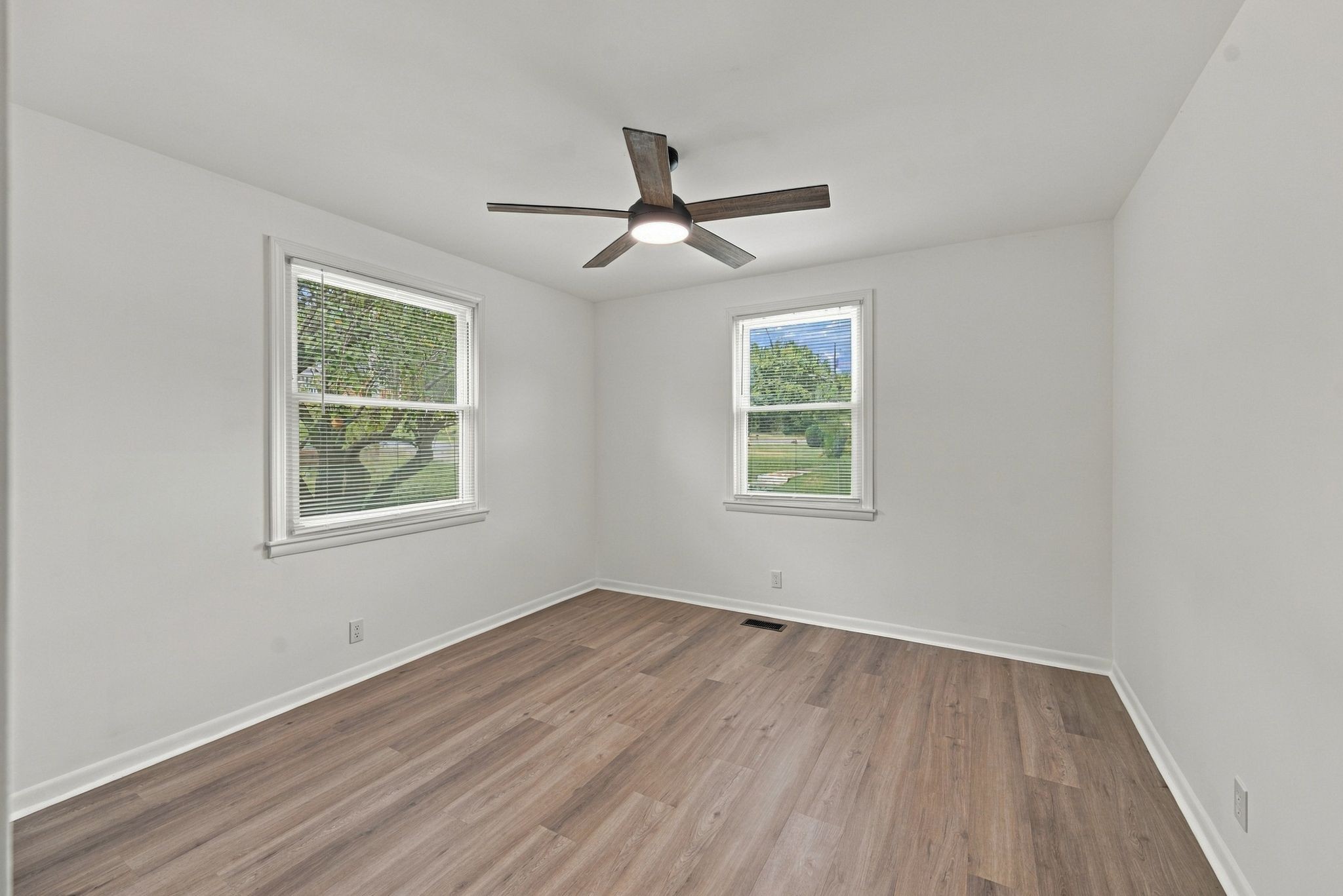 2206 Courtney Ave Property Photo 18