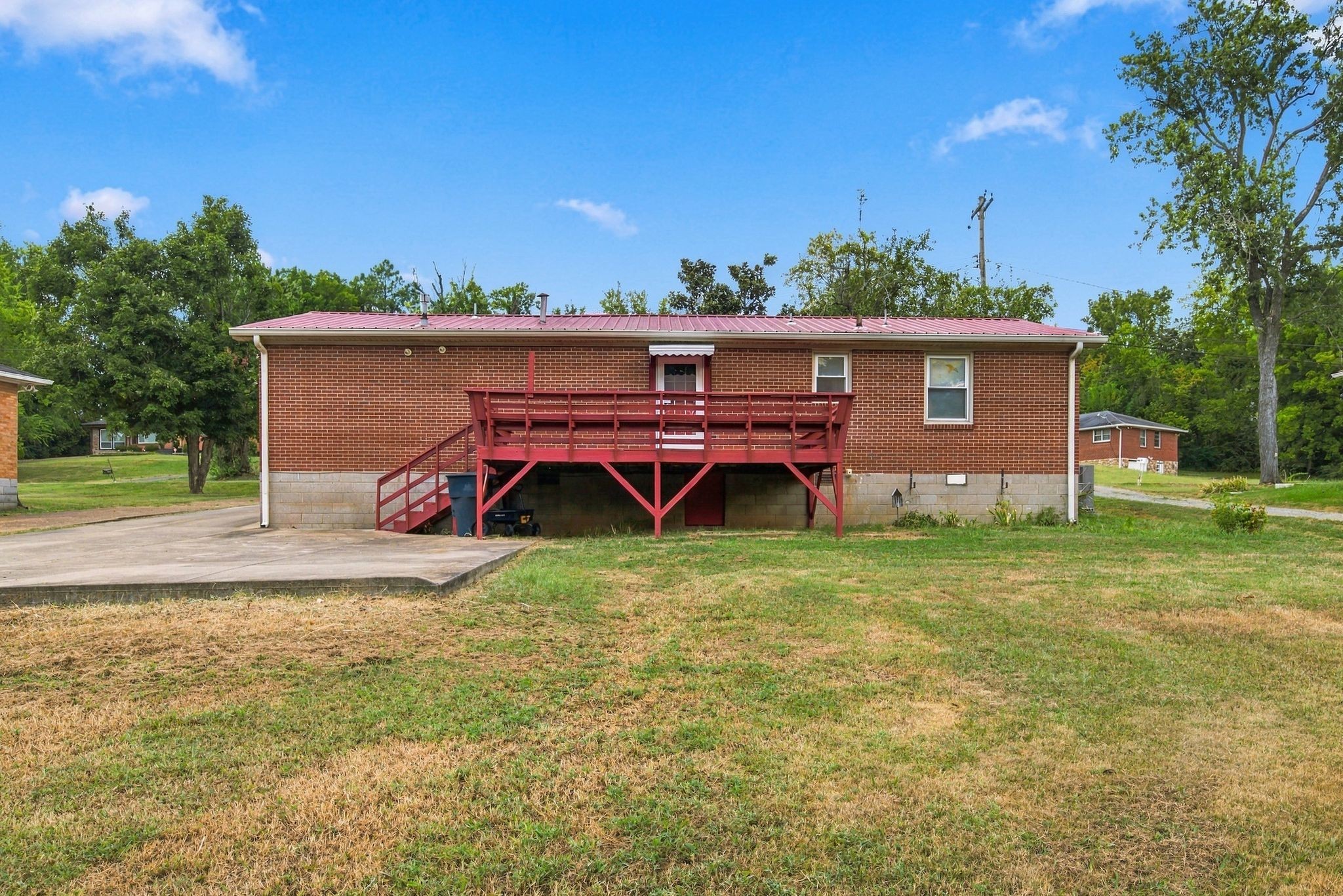 2206 Courtney Ave Property Photo 28