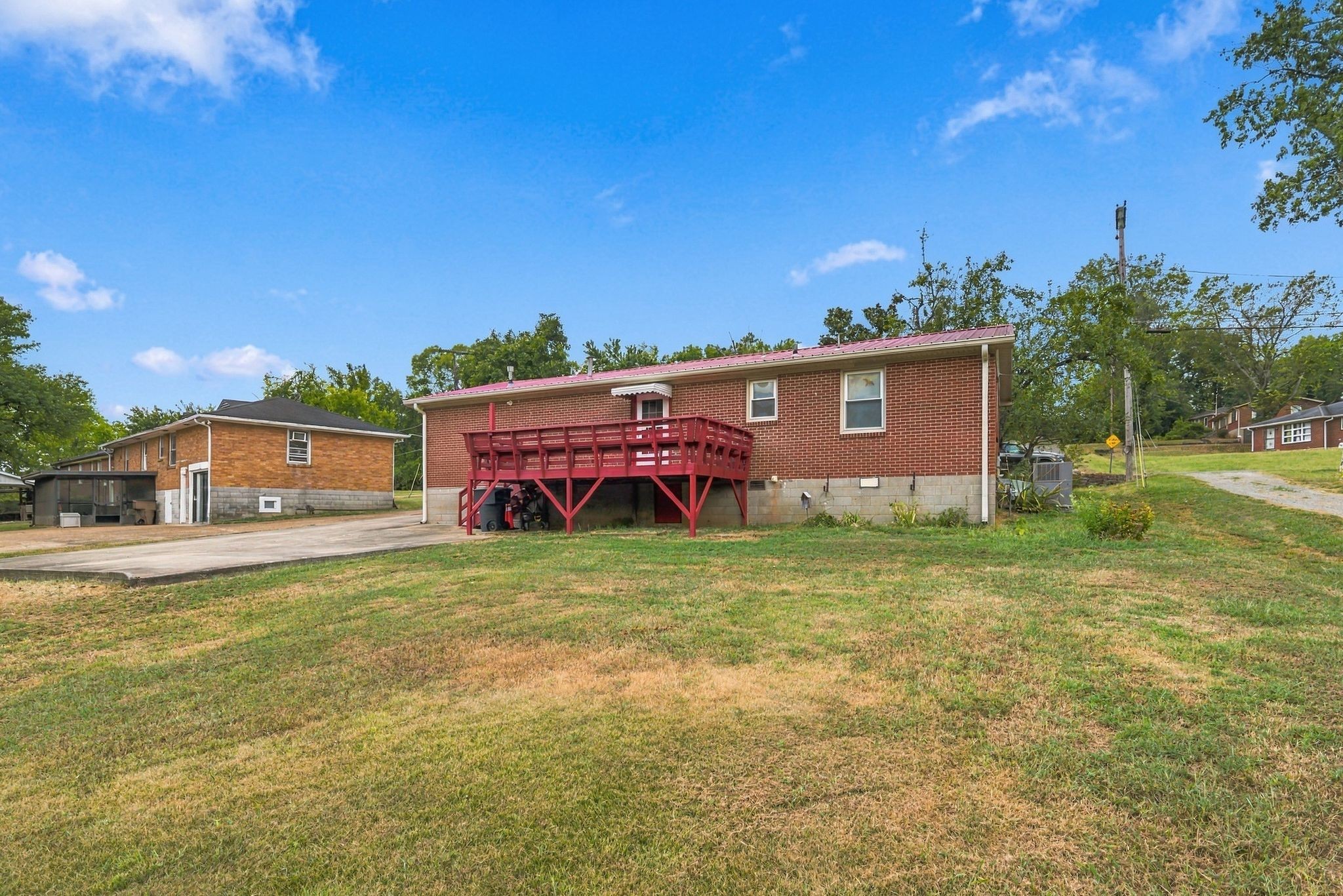 2206 Courtney Ave Property Photo 29