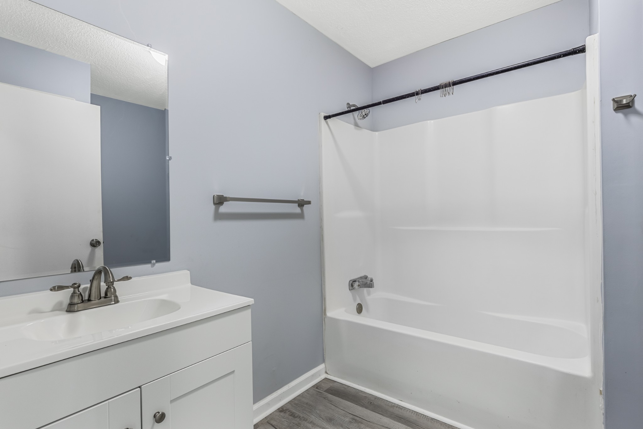 122 22nd Ave, E Property Photo 17