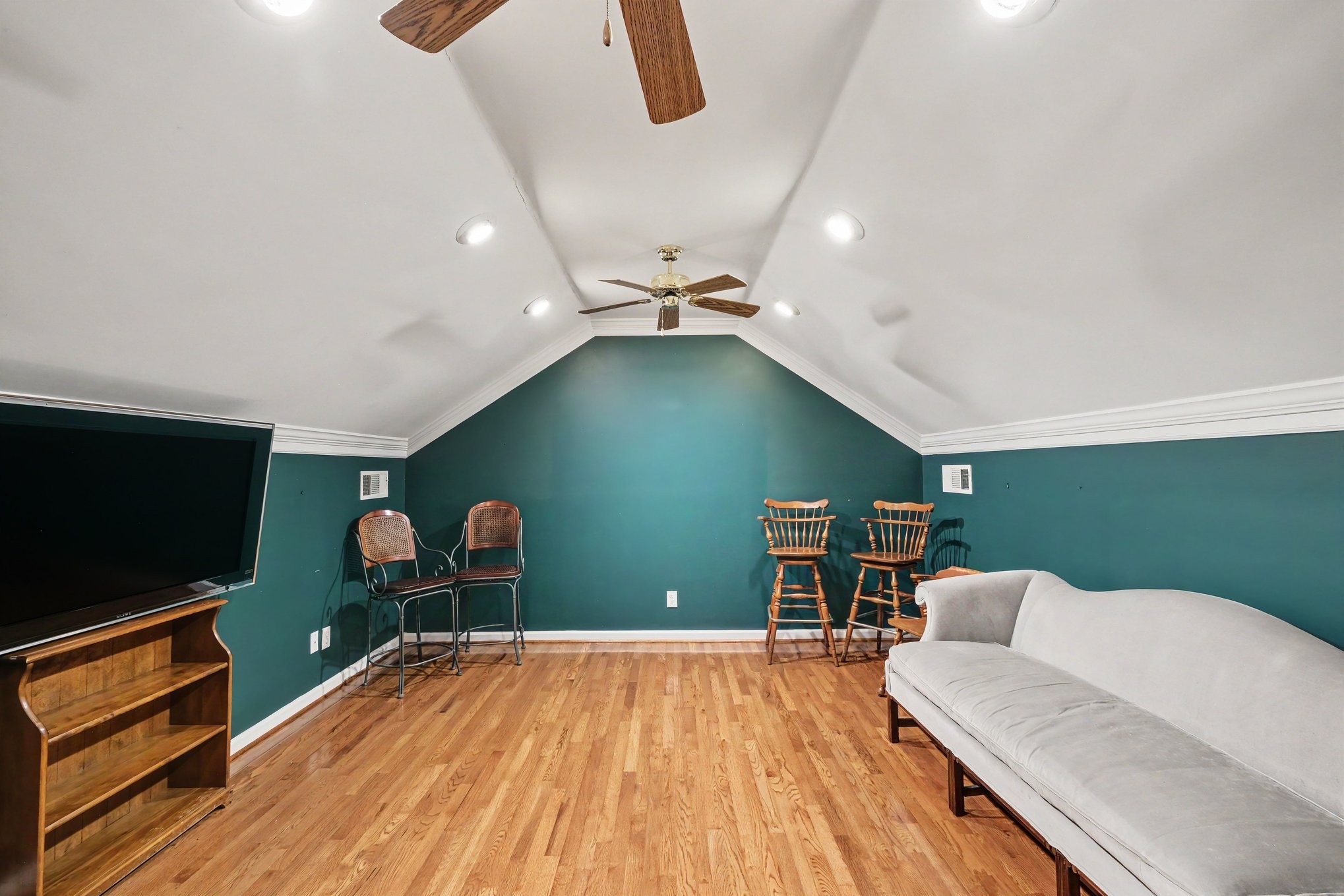 403 Charlesgate Ct Property Photo 30