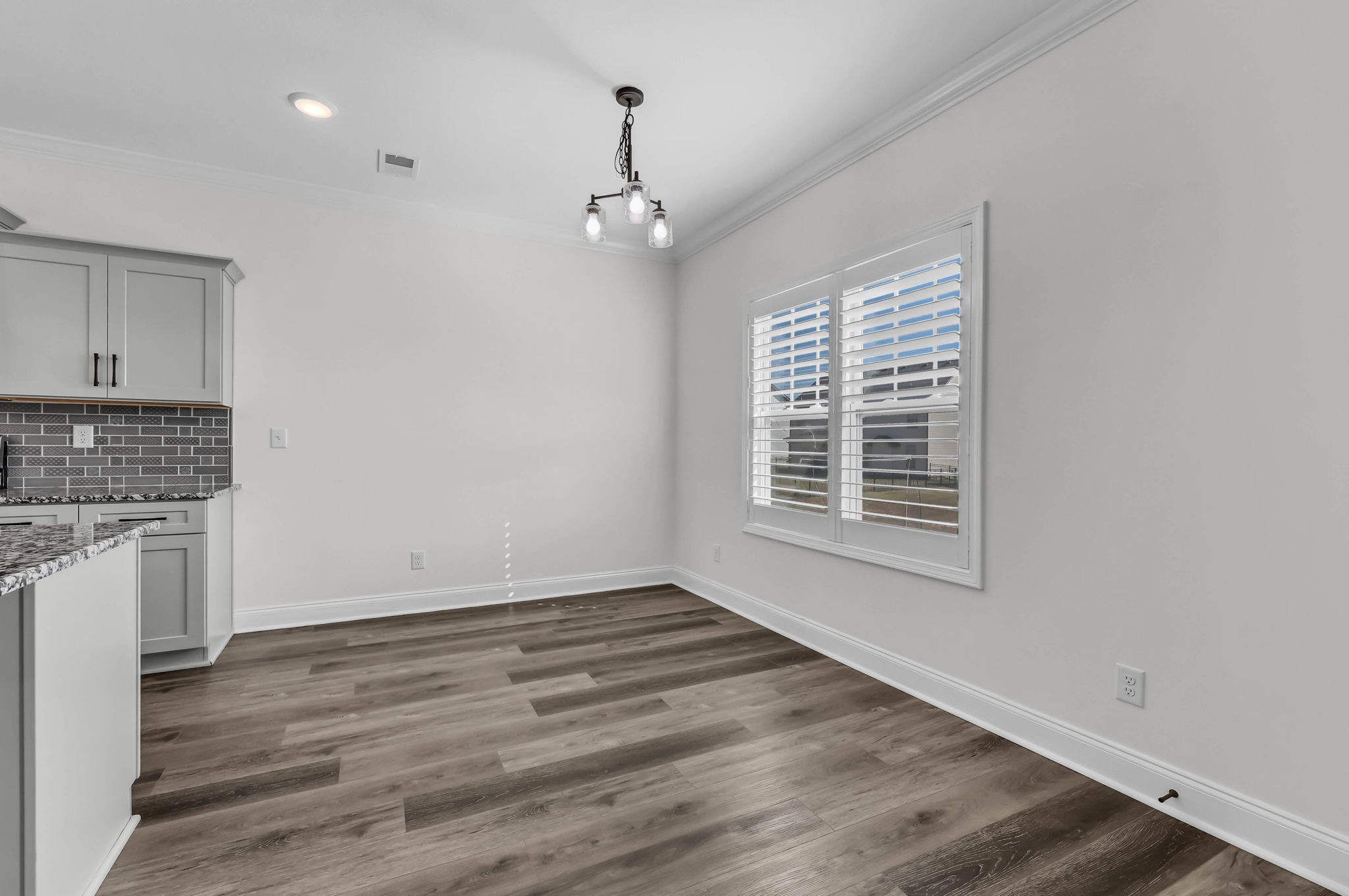 577 Dexter Dr Property Photo 15