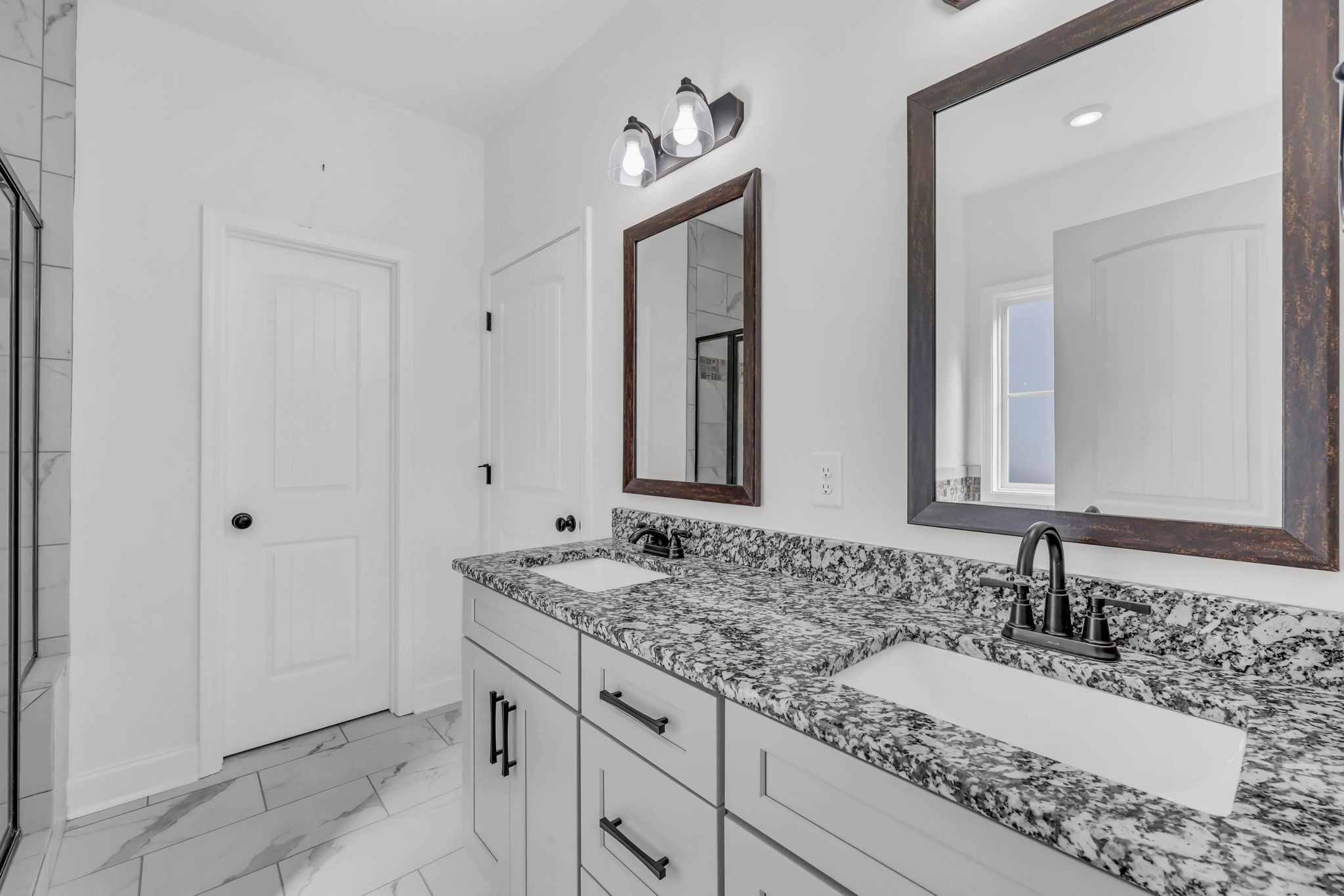 577 Dexter Dr Property Photo 27