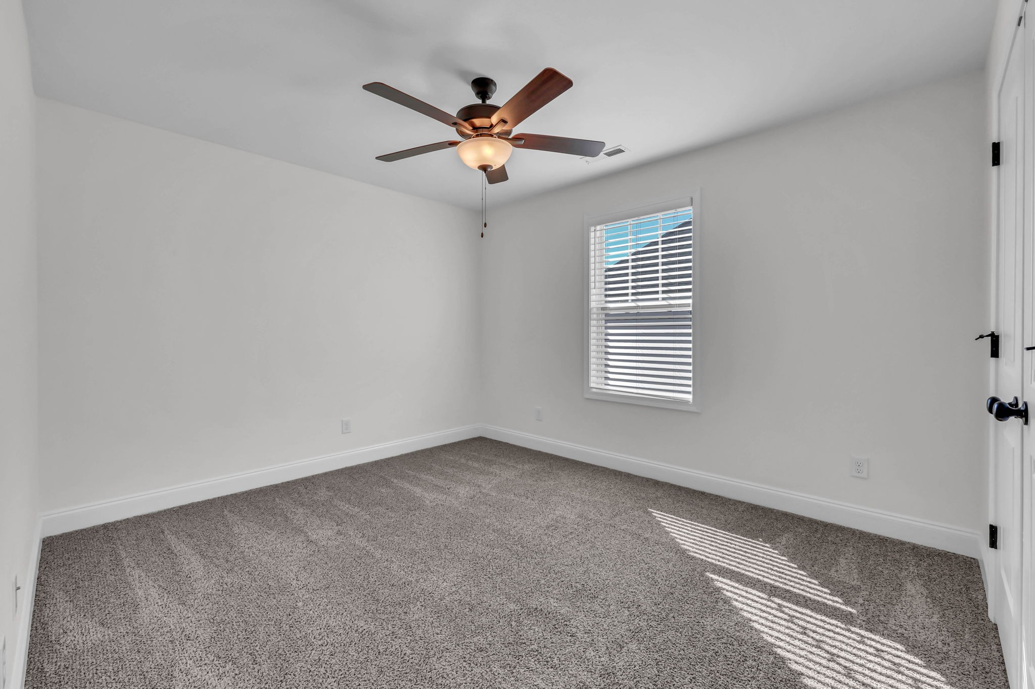 577 Dexter Dr Property Photo 38