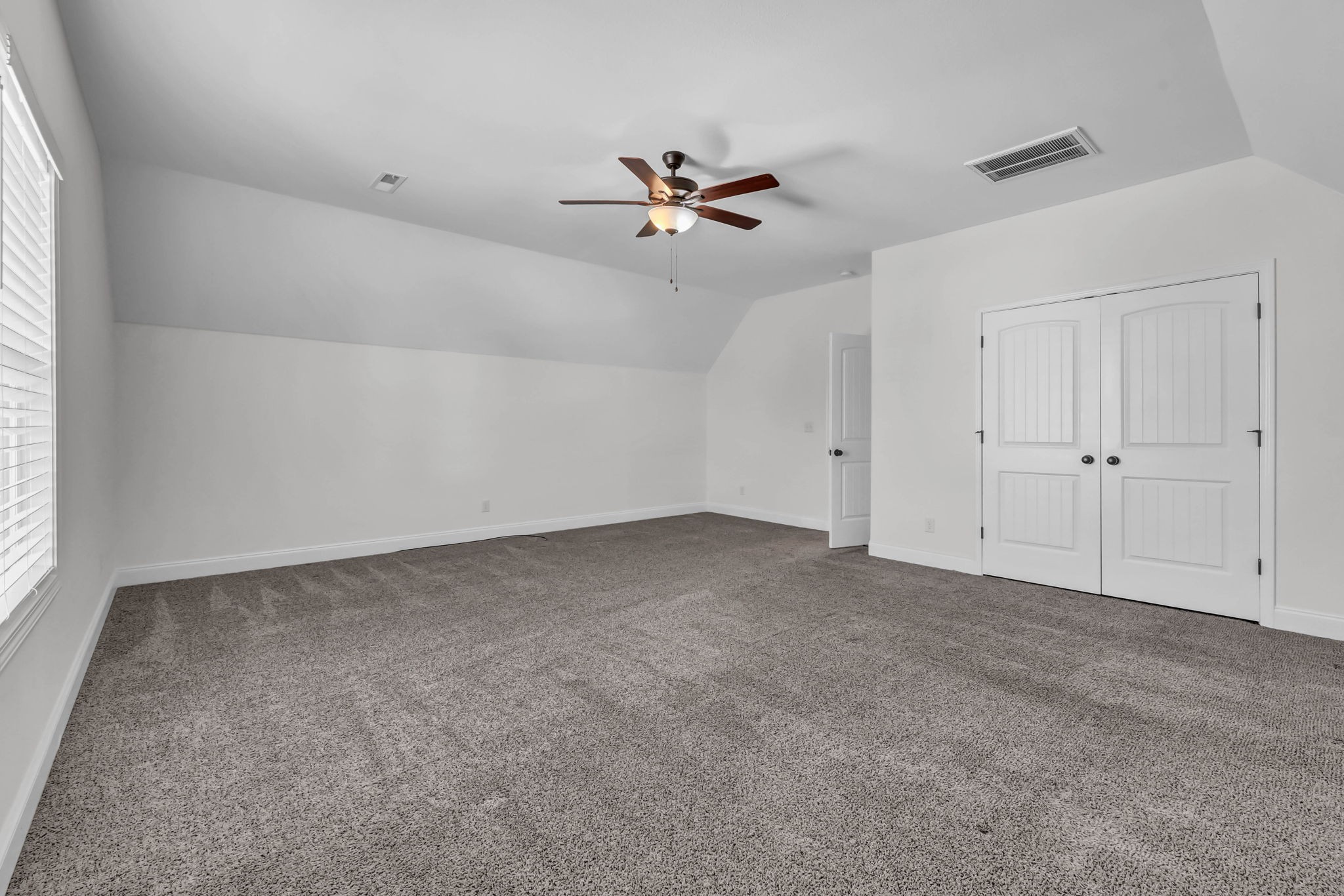 577 Dexter Dr Property Photo 41