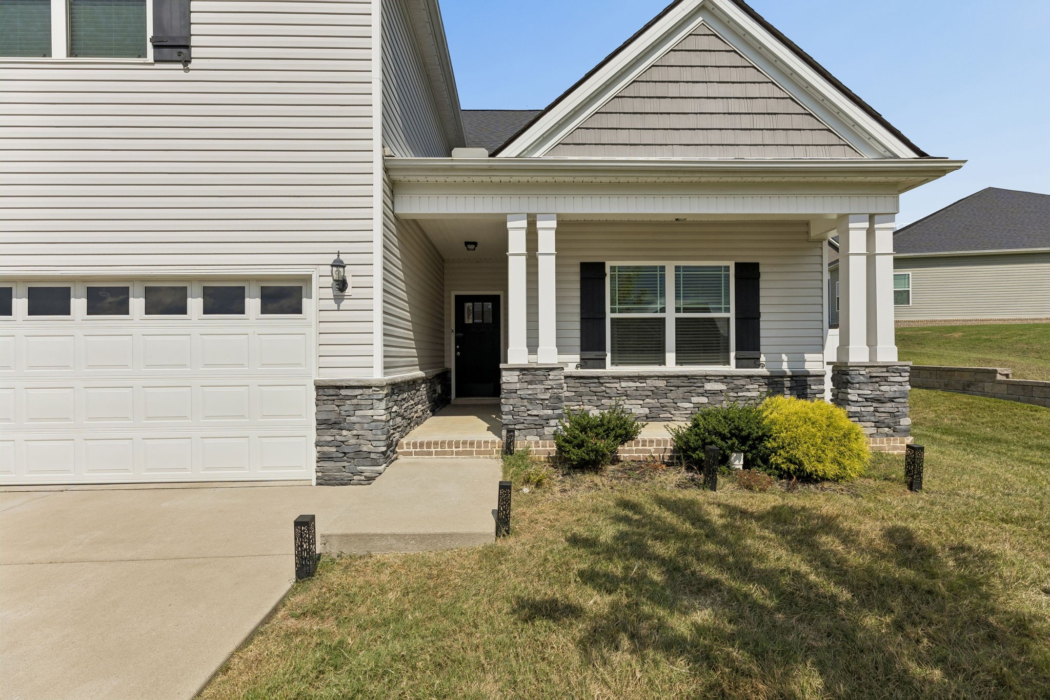 436 Zeffer Ct Property Photo 4