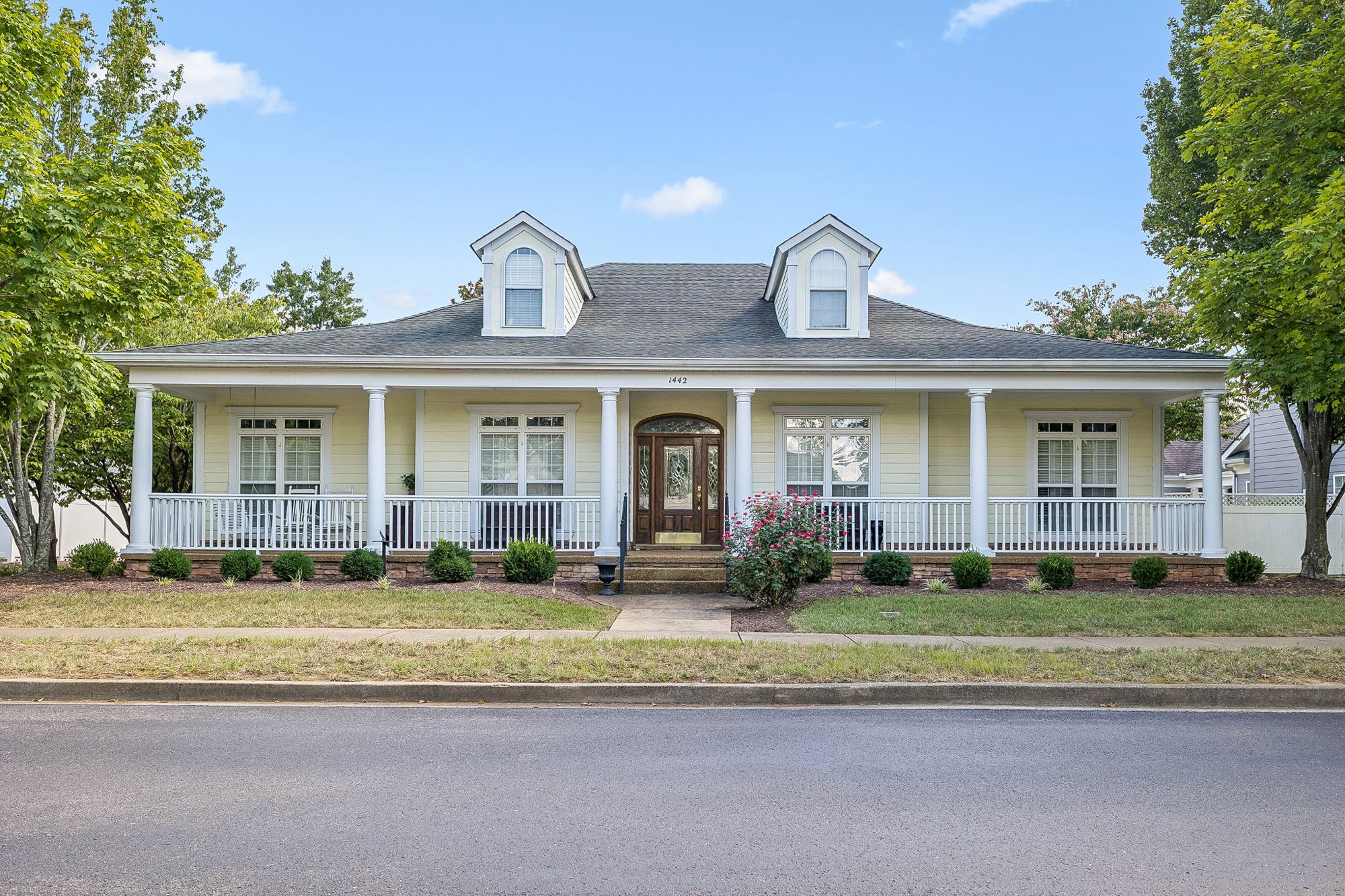 1442 Charleston Blvd Property Photo 1