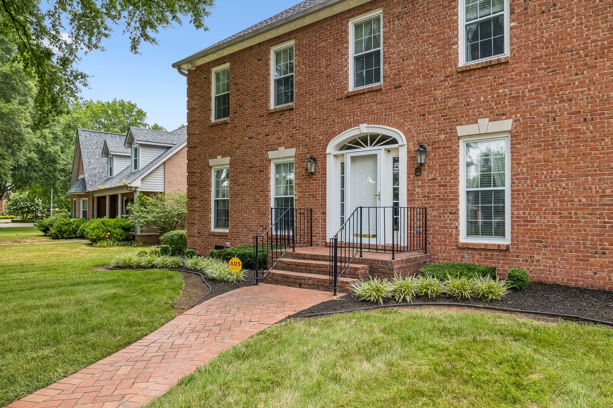 1449 Georgetown Ln