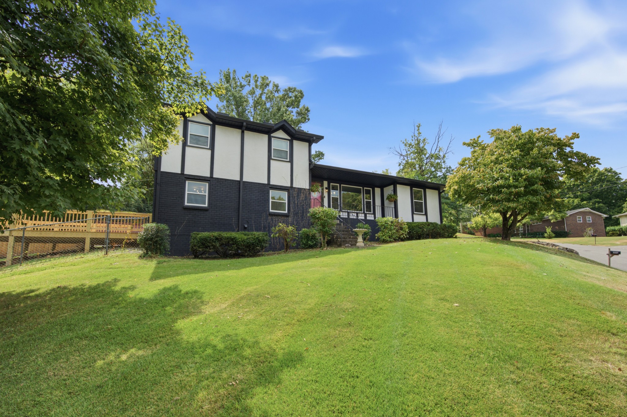3337 Falls Creek Dr Property Photo 1