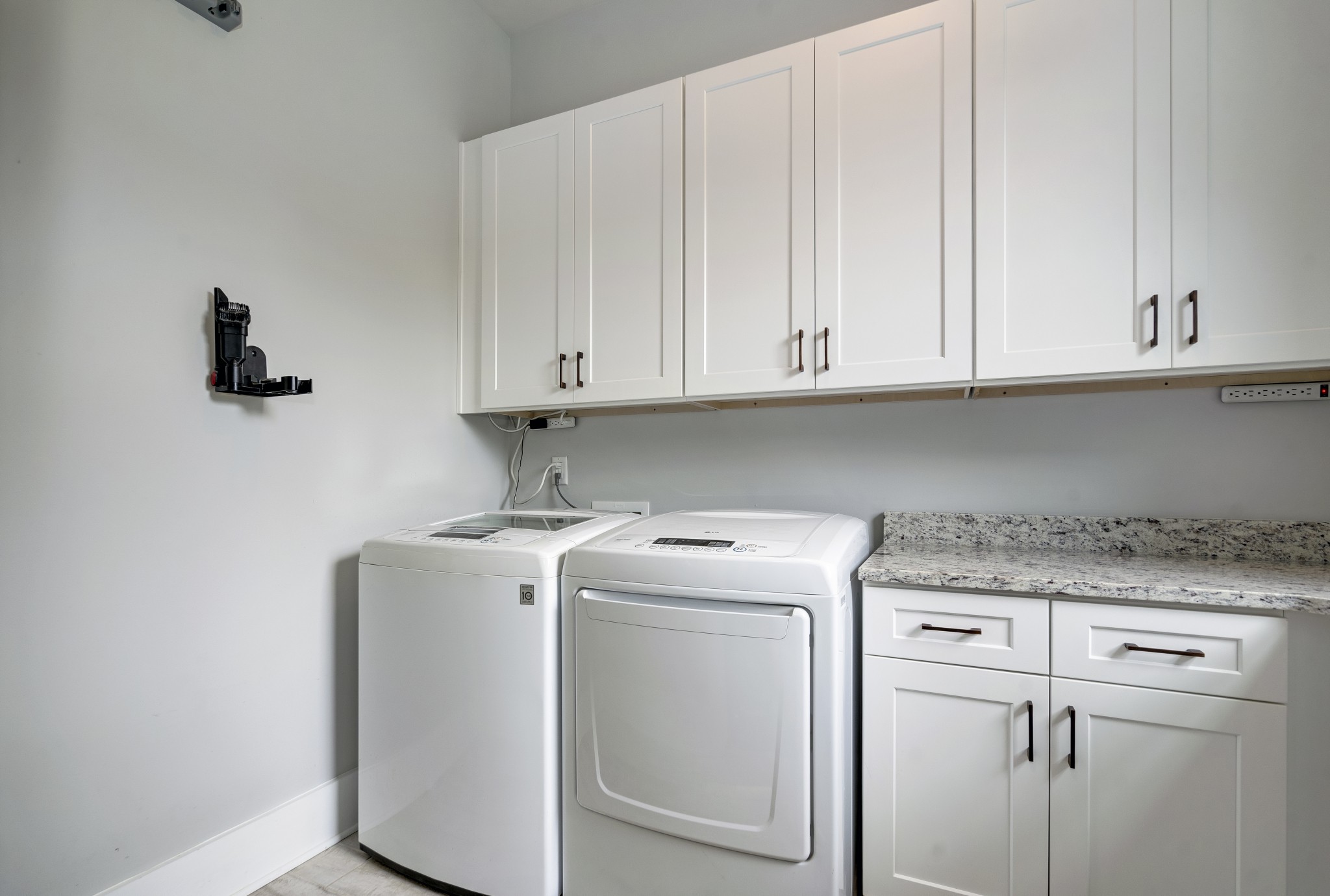 1013 Cantwell Pl Property Photo 25