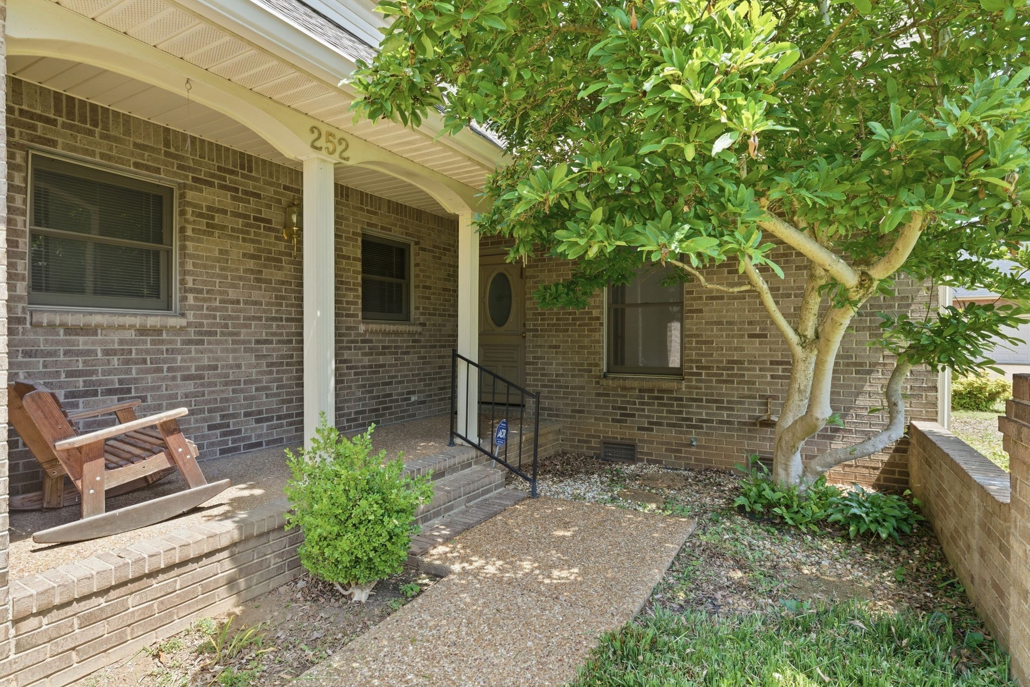 252 Newcastle Dr Property Photo 4