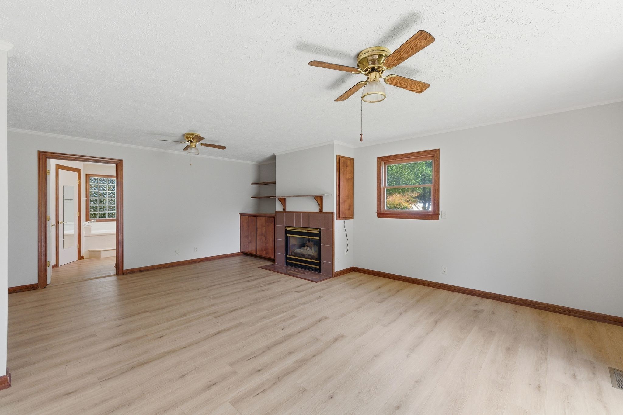 252 Newcastle Dr Property Photo 27