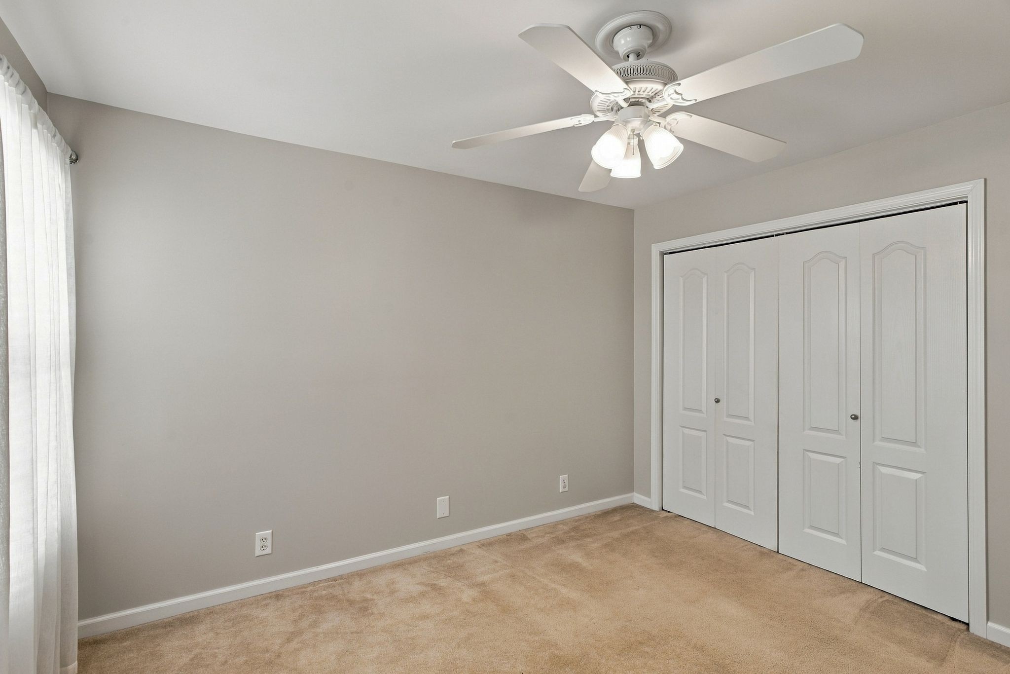 821 Park Dr Property Photo 26