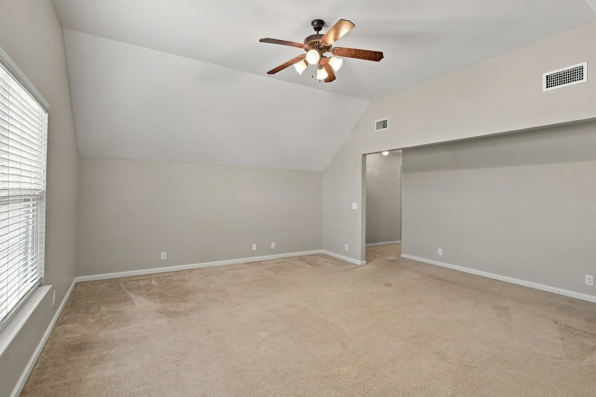 821 Park Dr Property Photo 30