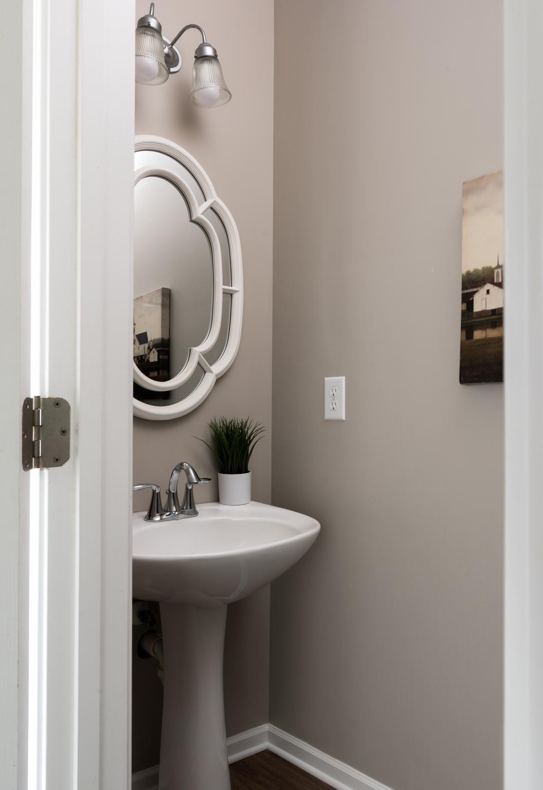 1018 Aenon Cir Property Photo 15