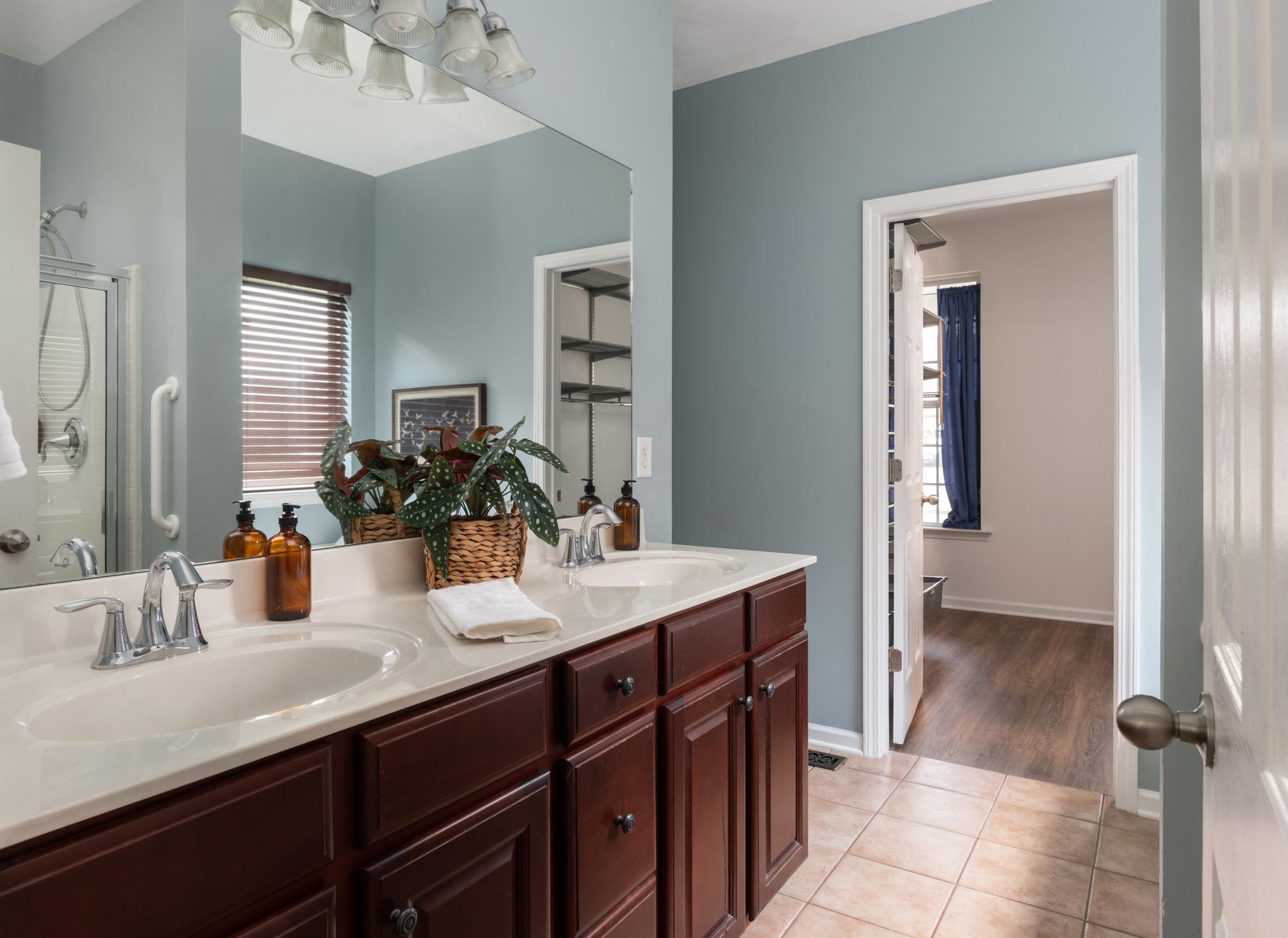 1018 Aenon Cir Property Photo 18